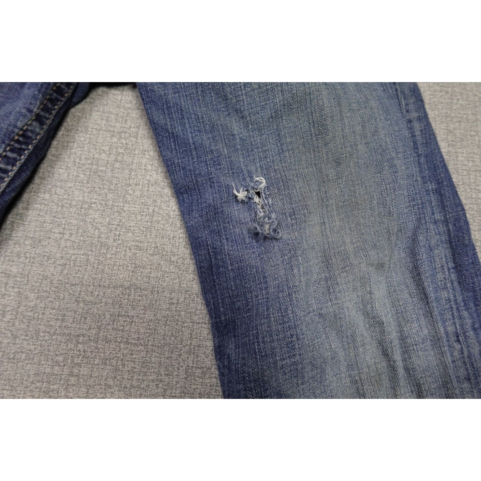 Silver Jeans Co. Silver Jeans Jeans 32x32 Blue Gordie Dark Wash Western Stretch Outdoors Rancher Men 32x32 Blue Buckle Bke 5-Pocket Denim USA Vintage? Size US 32 / EU 48 - 4 Thumbnail