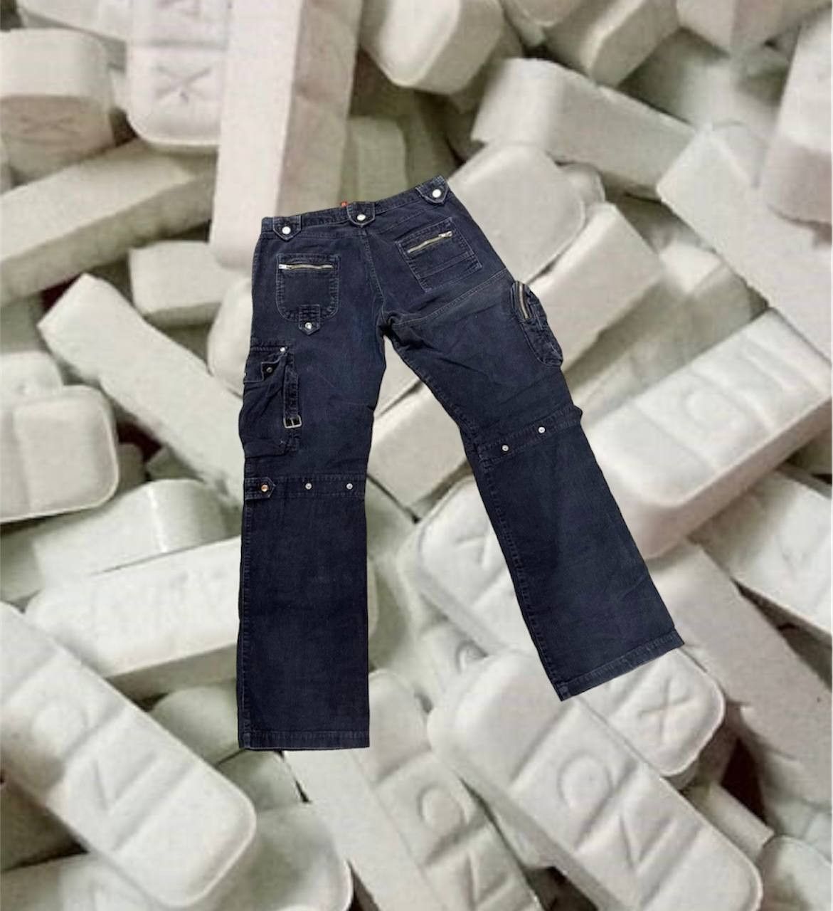 image of Avant Garde x Vintage Corduroy Vintage Pants in Navy, Men's (Size 29)
