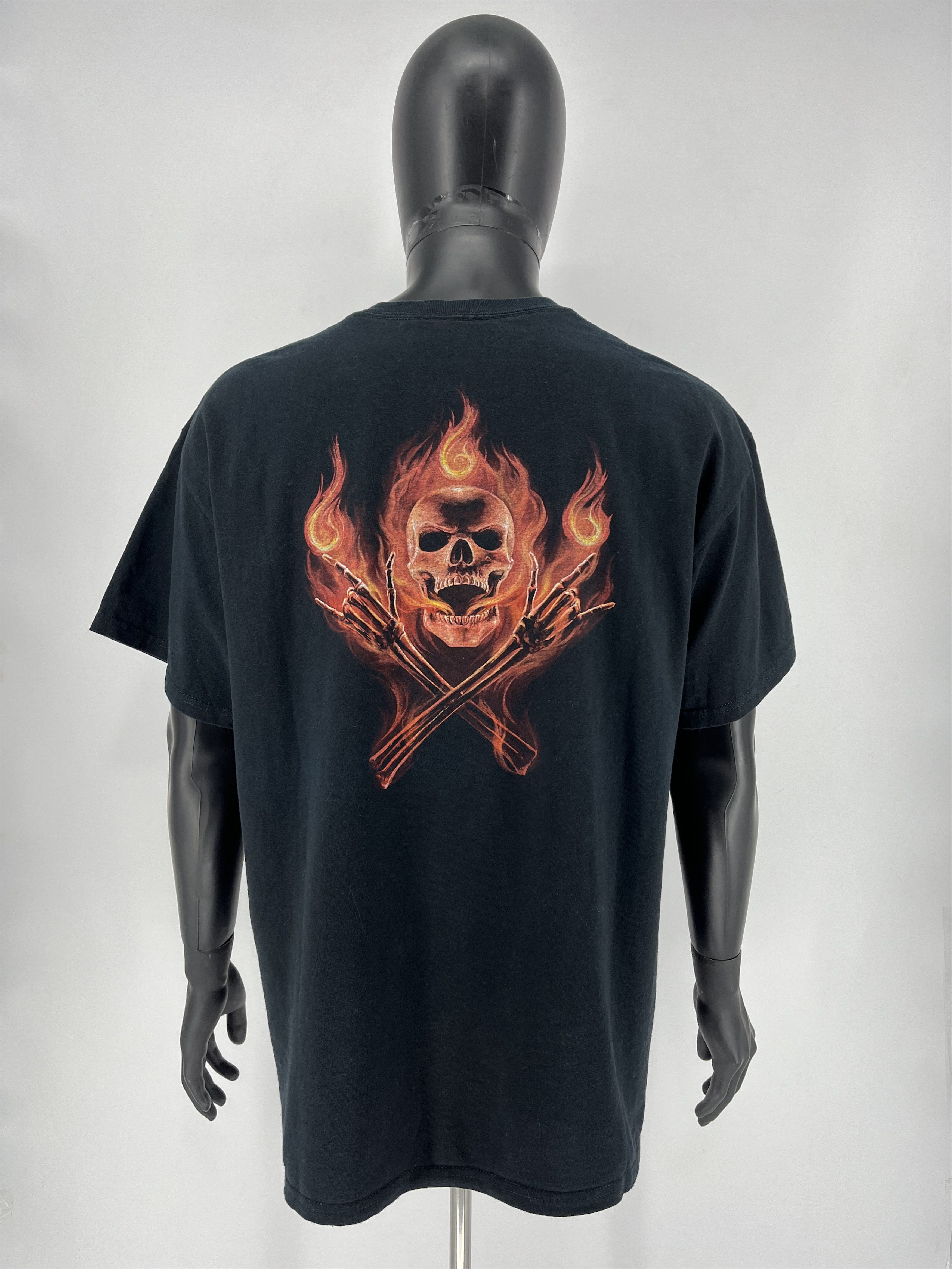 Band Tees Skulls T-shirt Vintage Rock Metal Size XL Black Reverse Logo Size US XL / EU 56 / 4 - 9 Thumbnail
