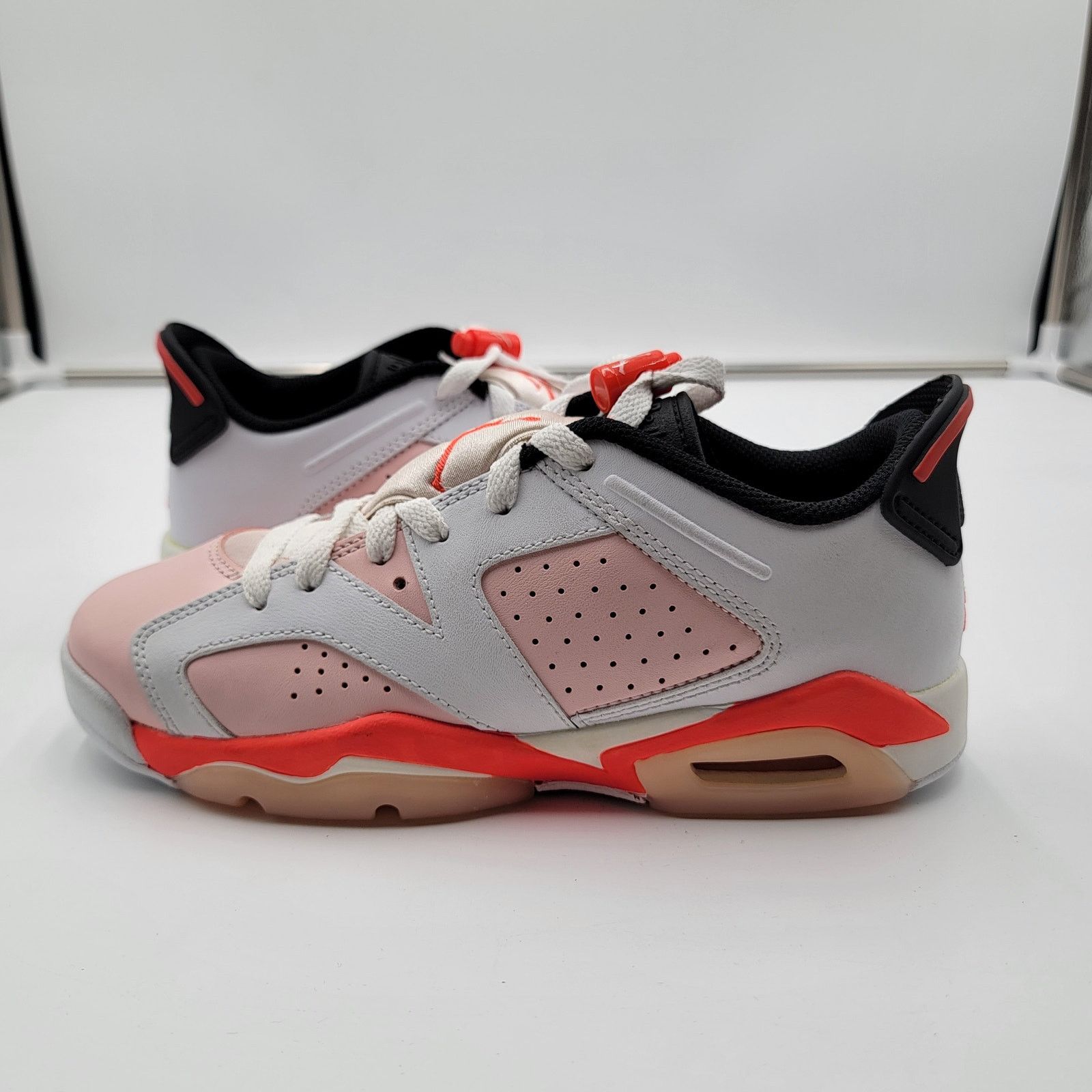 Jordan Brand Air Jordan 6 Retro Low GS 'Atmosphere' Sz 5Y 768878-102 Size US 6.5 / IT 36.5 - 1 Thumbnail