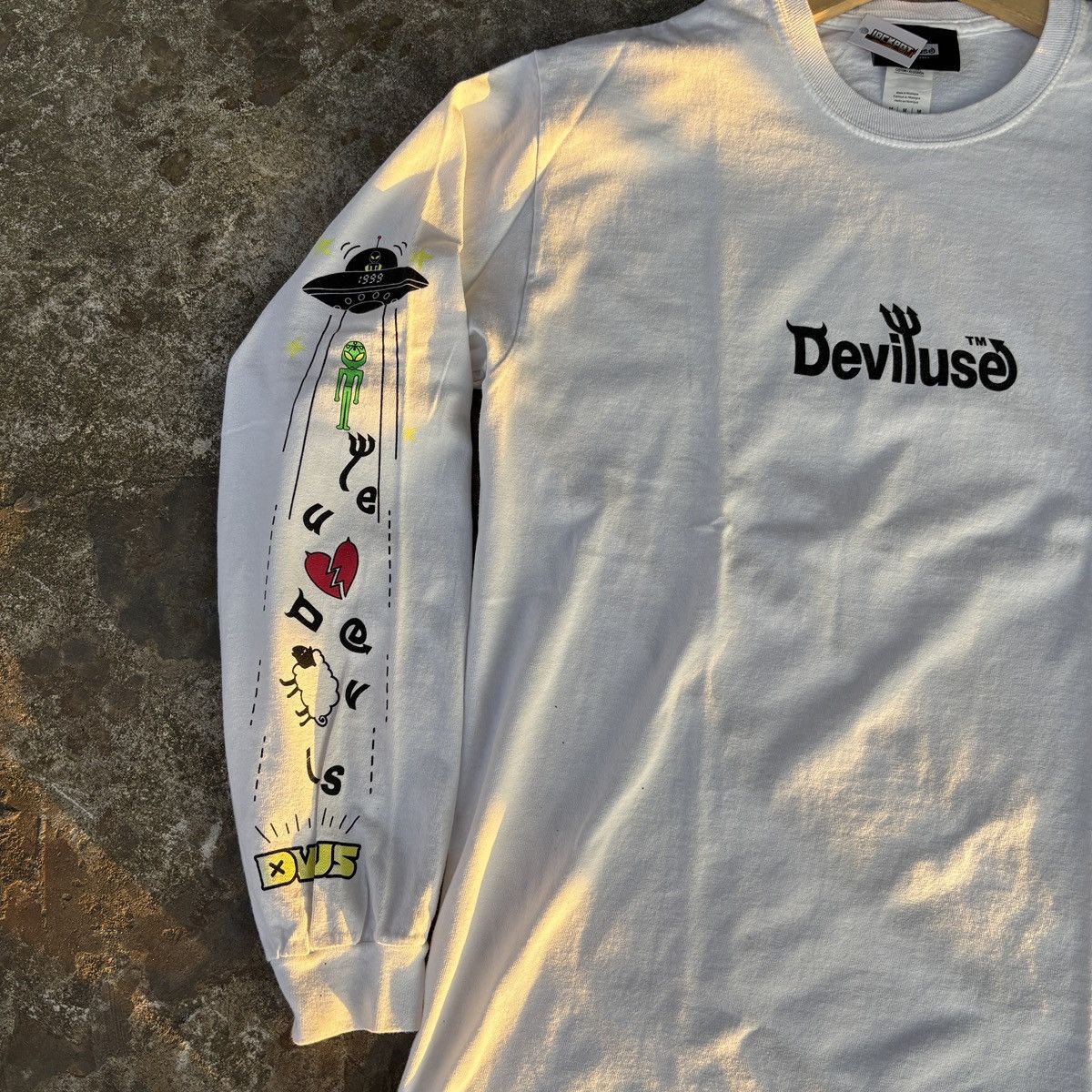 Japanese Brand 🔥Rare!!! Deviluse X Alien Workshop Longsleve Tshirt Size US M / EU 48-50 / 2 - 4 Thumbnail