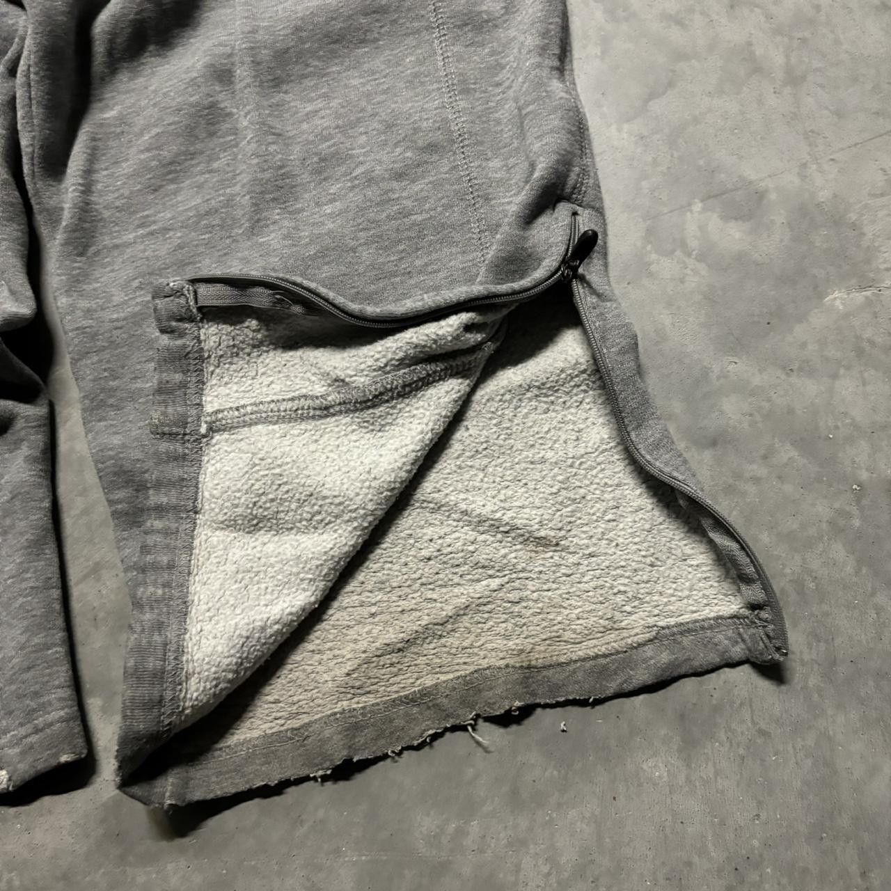 Japanese Brand × Vintage Crazy Vintage Y2K/2000s Baggy Light Grey Distressed Skater Essential Sweatpants! Size US 36 / EU 52 - 6 Thumbnail