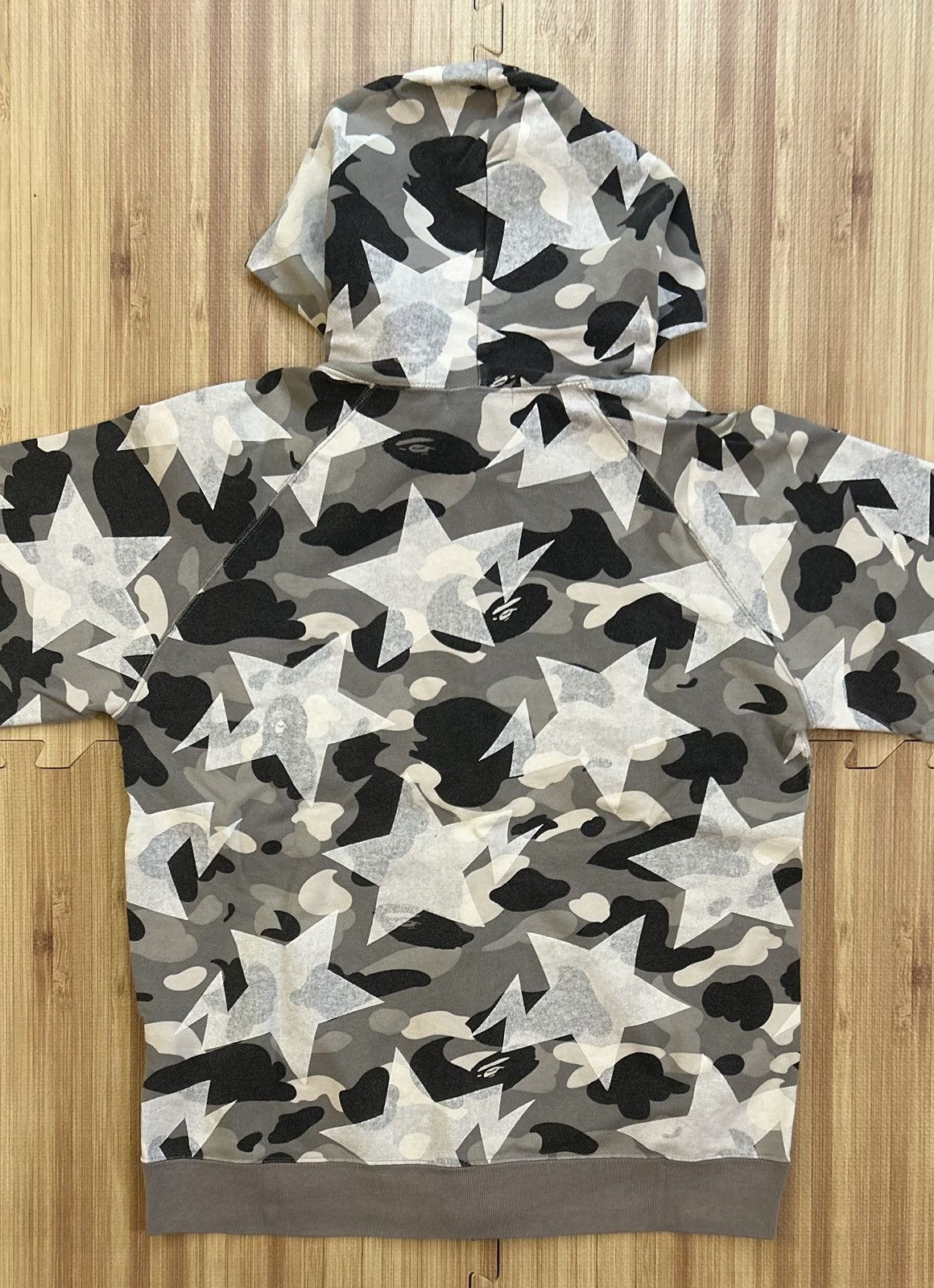 Bape 2009 Bapesta Aoyoma pirate store camo zip up hoodie Size US M / EU 48-50 / 2 - 2 Thumbnail
