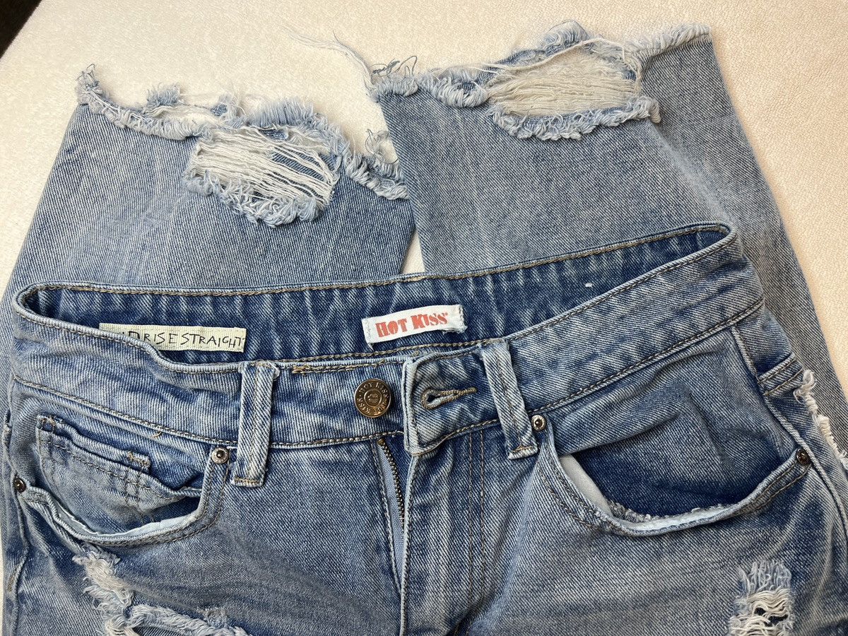 Other Mid Rise Straight Distressed Jeans Size 28" / US 6 / IT 42 - 1 Thumbnail