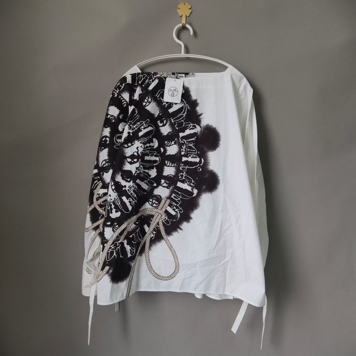 Hermes Hermes Black White Print Back Waist Top Size S / US 4 / IT 40 - 1 Thumbnail