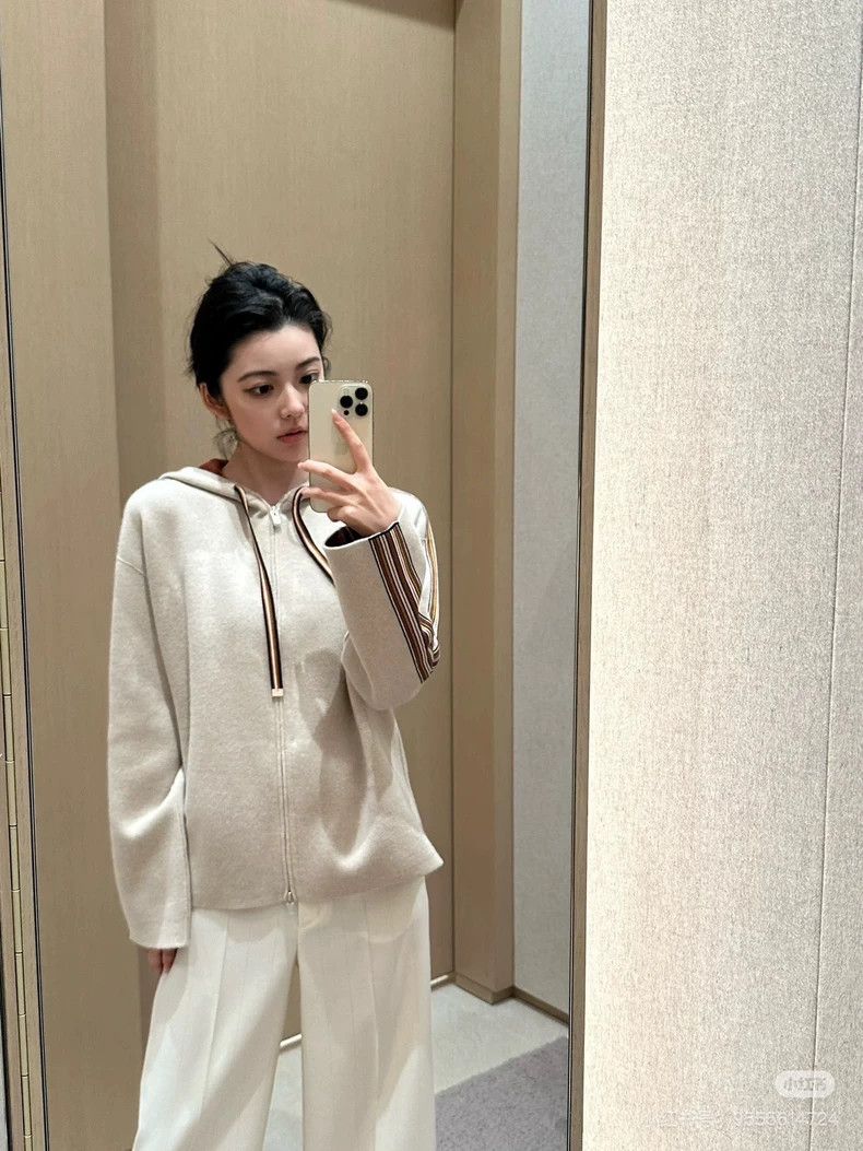 Loro Piana LORO PIANA A small cashmere cardigan Size S / US 4 / IT 40 - 9 Thumbnail