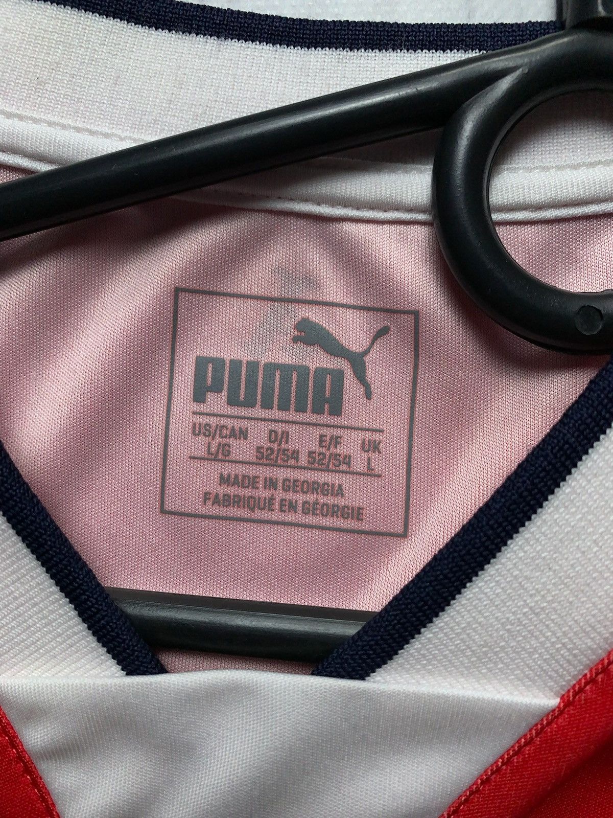 Puma × Vintage Vintage puma Arsenal soccer jersey size L red Size US L / EU 52-54 / 3 - 5 Thumbnail