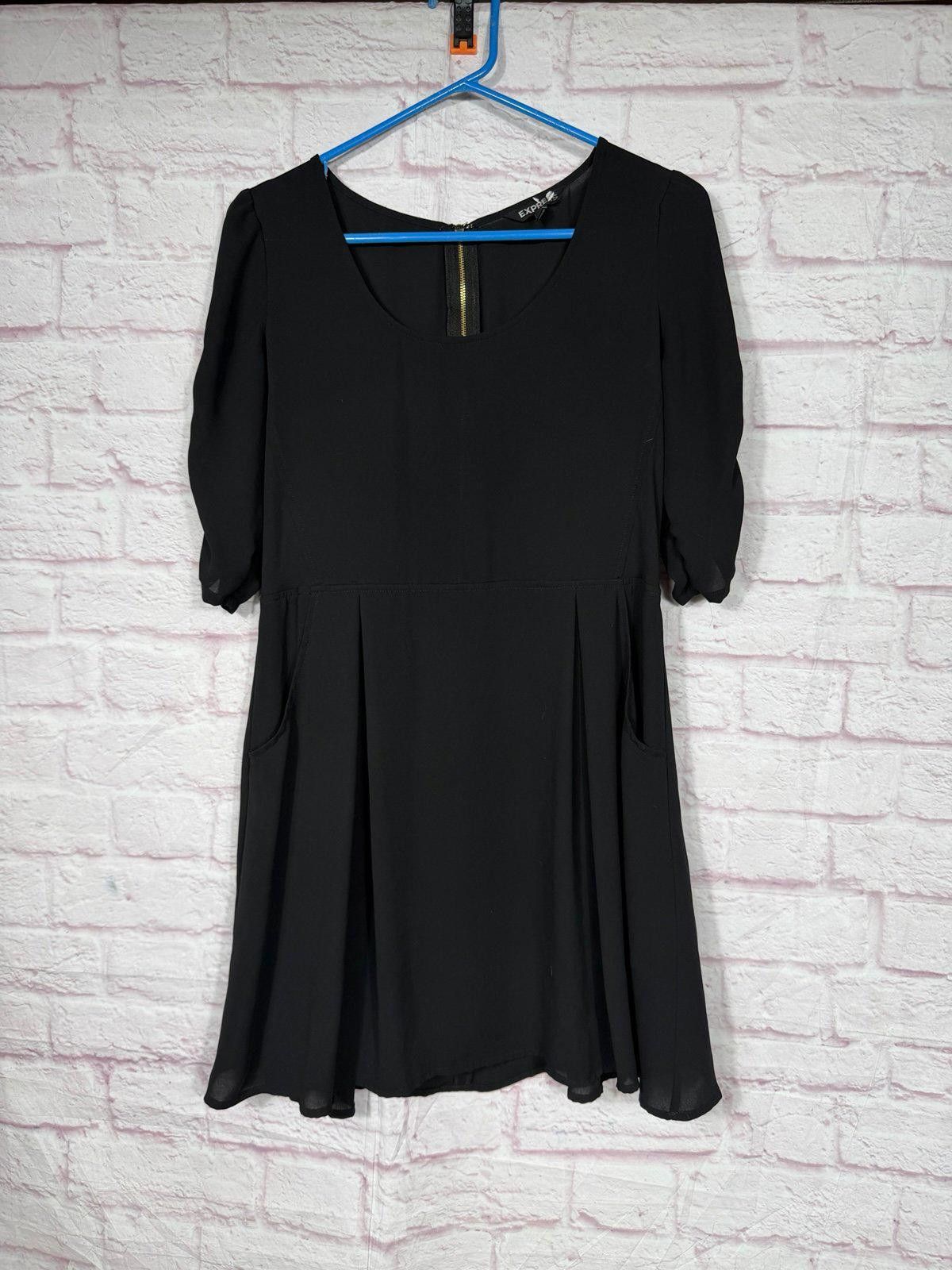 Express Express Medium Black Short Sleeve Dress Size M / US 6-8 / IT 42-44 - 1 Thumbnail
