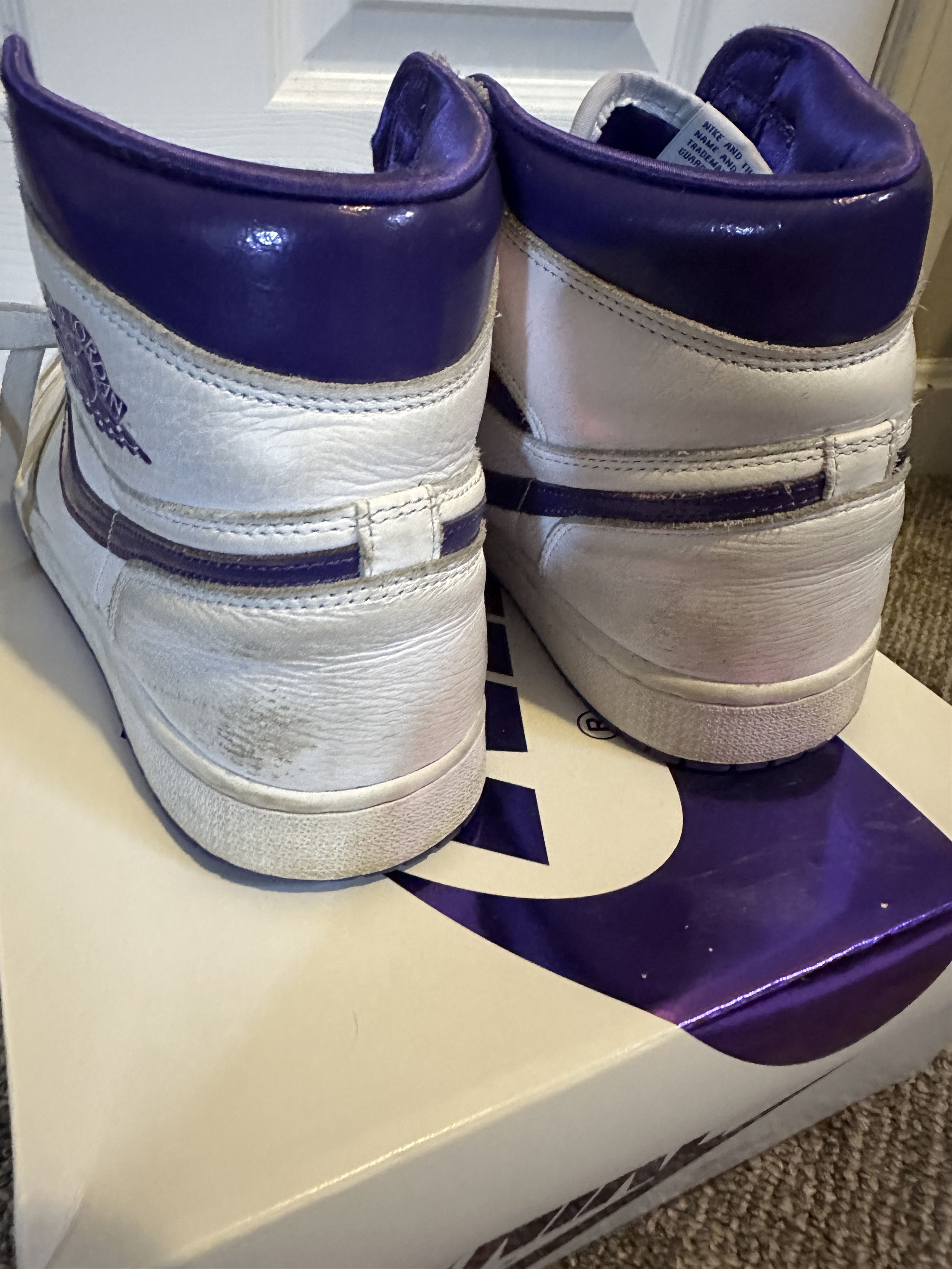 Jordan Brand Air Jordan 1 Retro High OG Womens Court Purple Size US 10 / IT 40 - 4 Thumbnail