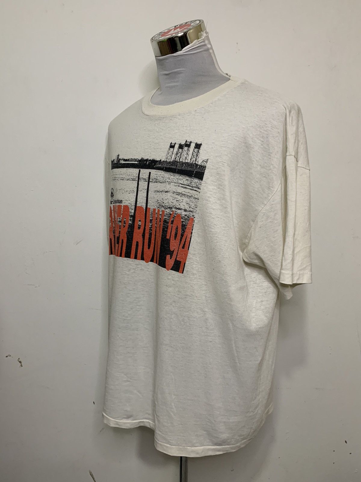 Hanes T-shirt vintage hanes river run 94 Size US XL / EU 56 / 4 - 5 Thumbnail