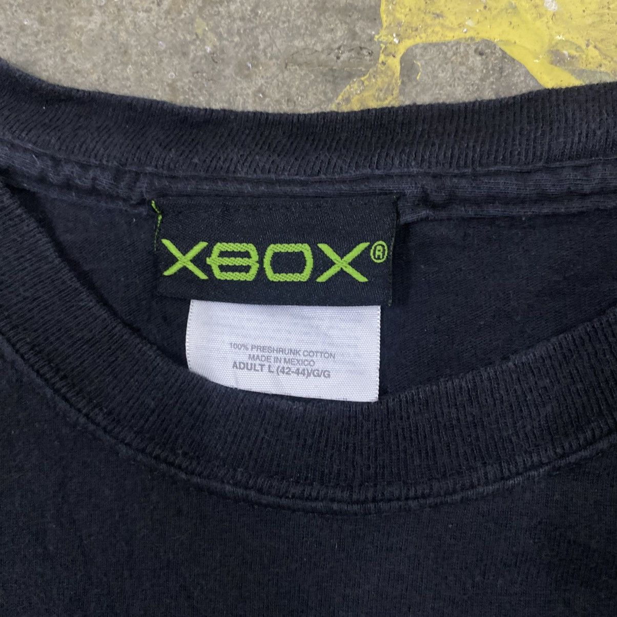 Microsoft Vintage 2004 Halo Xbox Promo Game Tee Playstation Nintendo Size US L / EU 52-54 / 3 - 5 Thumbnail