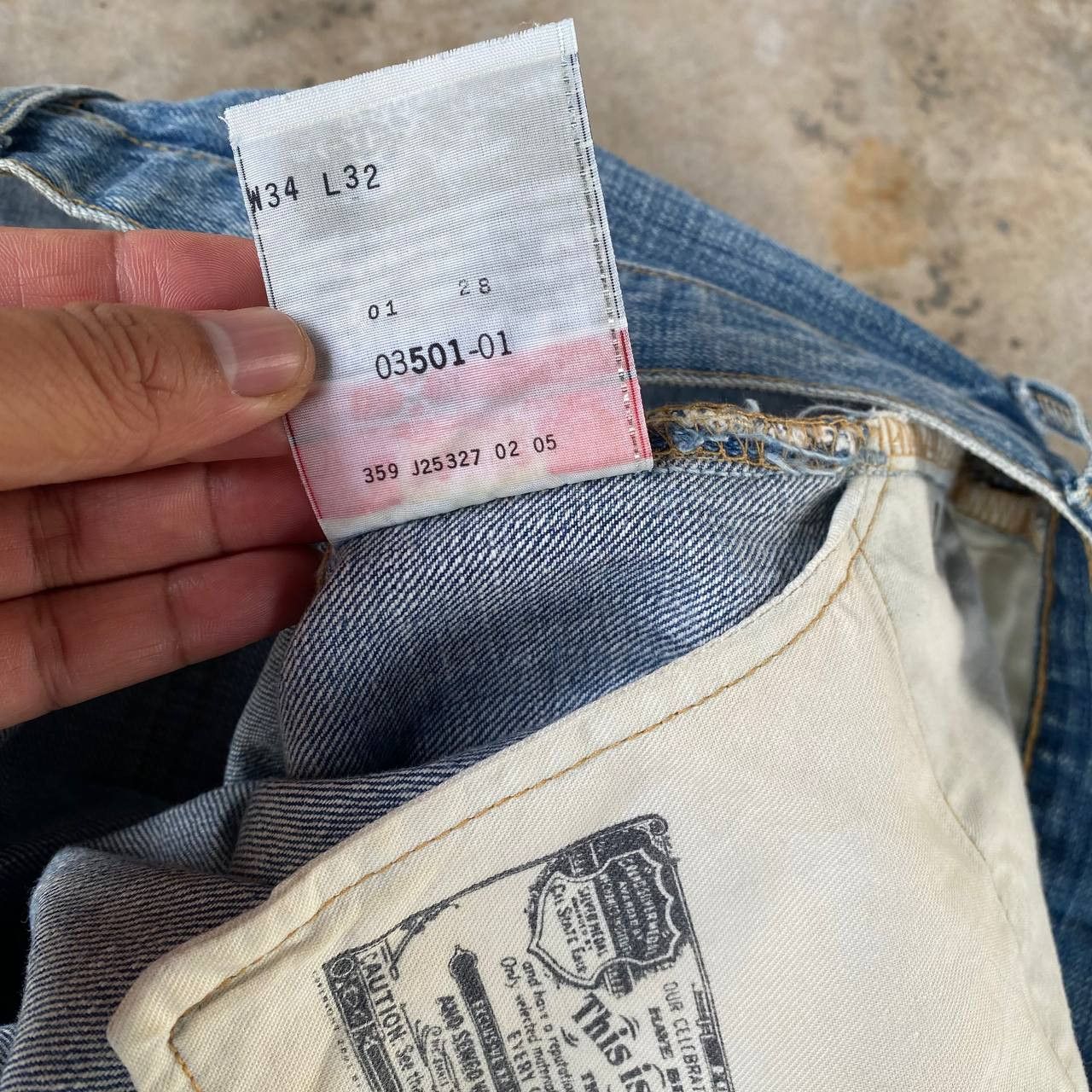 Levi's Vintage Clothing W35X32 VINTAGE LEVIS 501 JAPAN CLAWMARK DISTRESSED DENIM Size US 35 - 15 Thumbnail