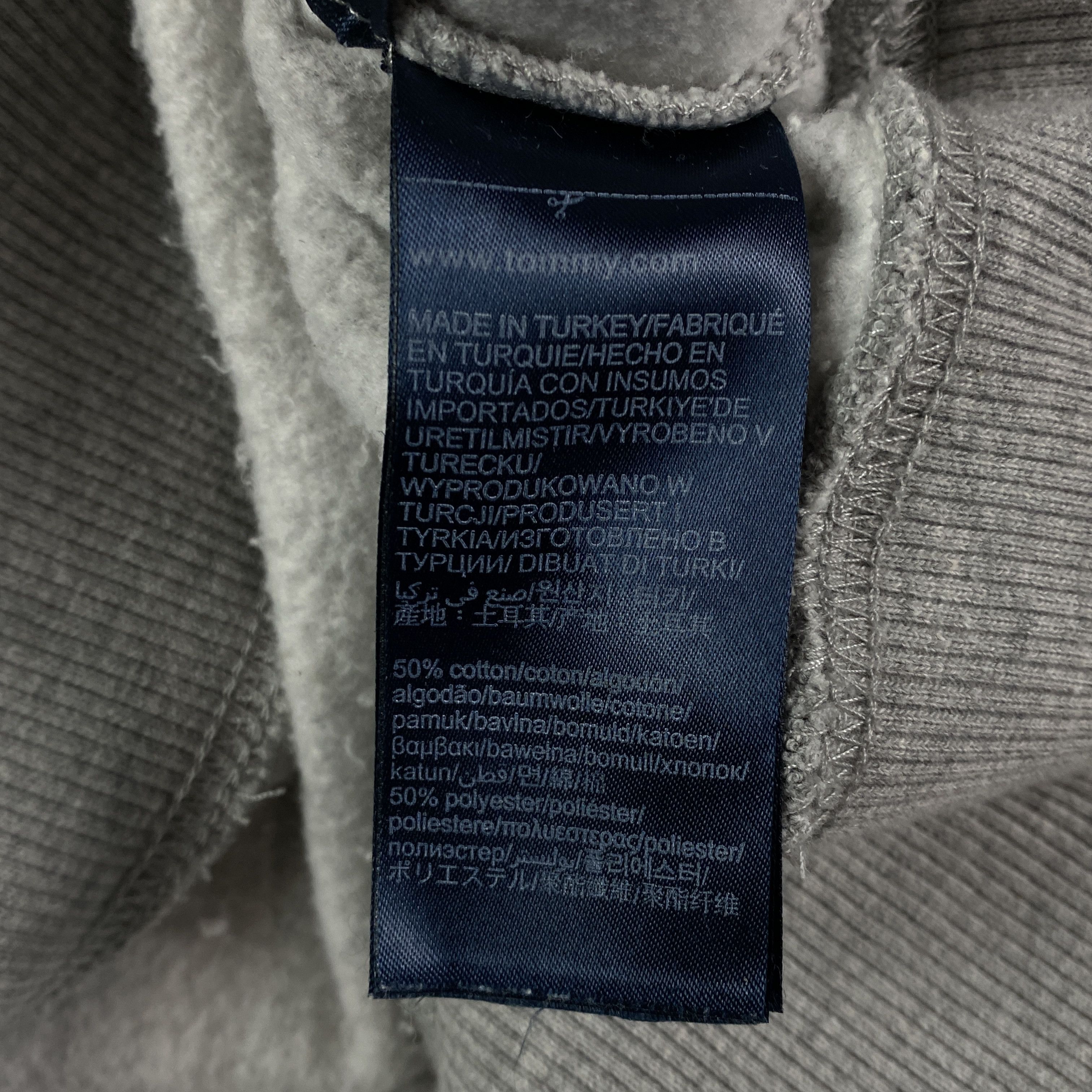 Tommy Hilfiger × Vintage Men’s Sweatshirt Long Sleeve Tommy Hilfiger Vintage Size L Size US L / EU 52-54 / 3 - 7 Thumbnail