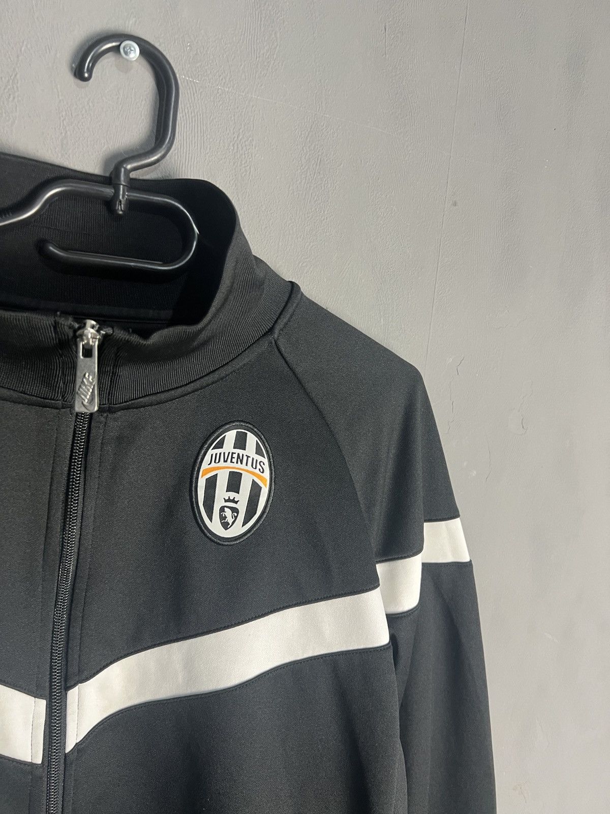 Nike Nike Vintage Juventus Zip Soccer jersey Size US L / EU 52-54 / 3 - 3 Thumbnail