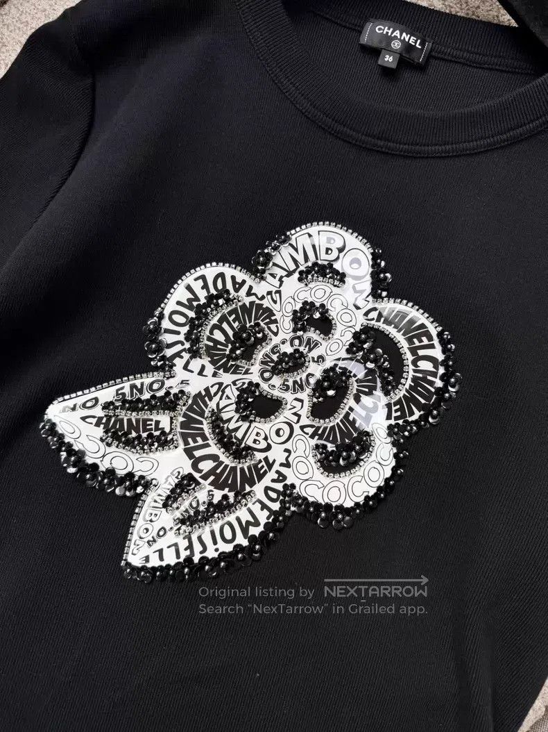 Chanel Chanel Black short-sleeved T-shirt with diamond sequin cam Size XS / US 0-2 / IT 36-38 - 4 Thumbnail