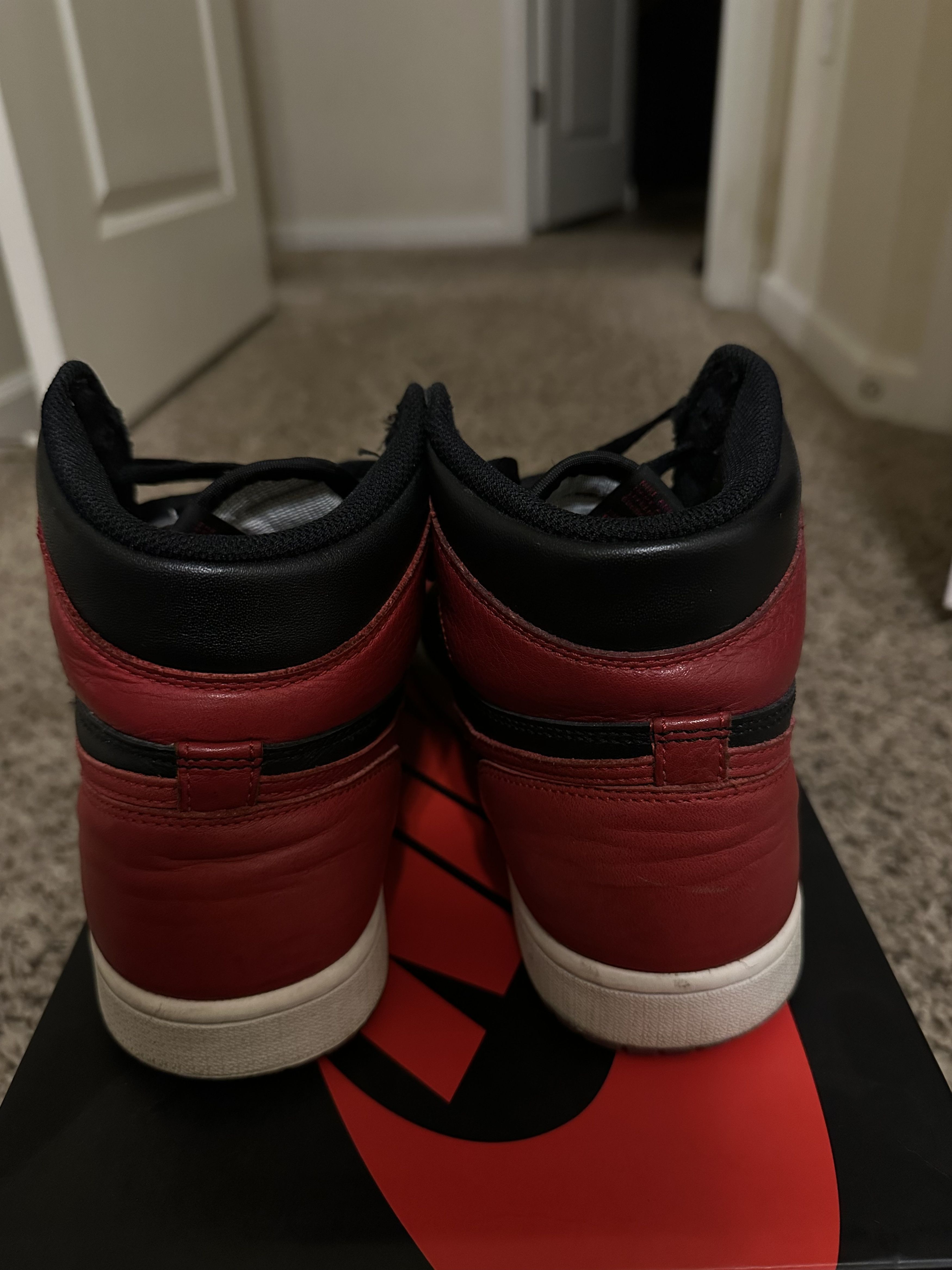 Jordan Brand Jordan Bred 1 2016 Size US 10 / EU 43 - 2 Thumbnail
