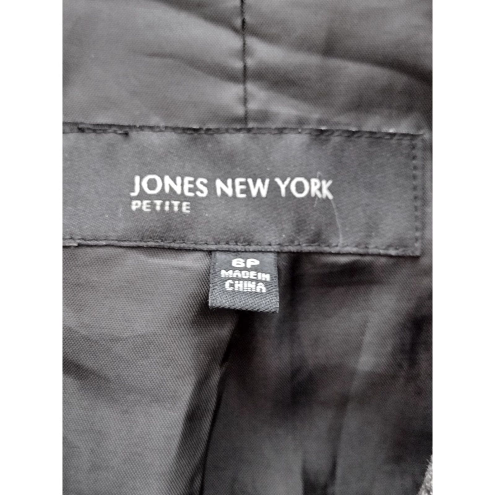 Jones New York VINTAGE Jones New York Blazer Women's 16P Petite 3 Button Pocket Office Career Work Plaid Gray Size M / US 6-8 / IT 42-44 - 6 Thumbnail