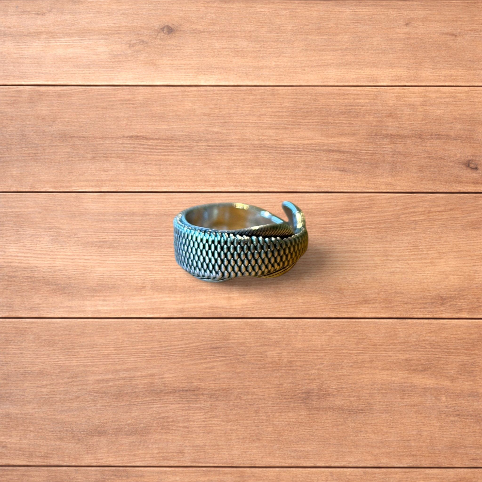 Japanese Brand Vintage style stainless steel retro fish ring in silver. Size ONE SIZE - 4 Thumbnail