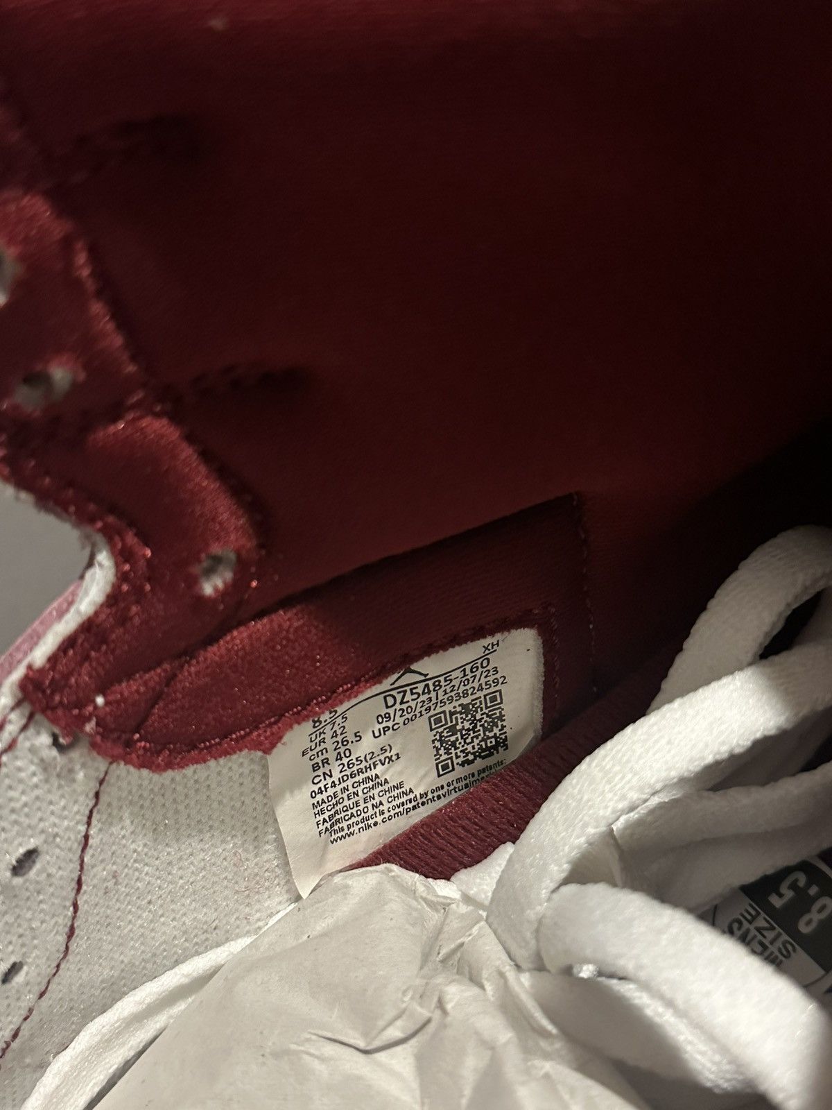 Nike Jordan 1 Retro High OG Team Red/White Size US 8.5 / EU 41-42 - 8 Thumbnail