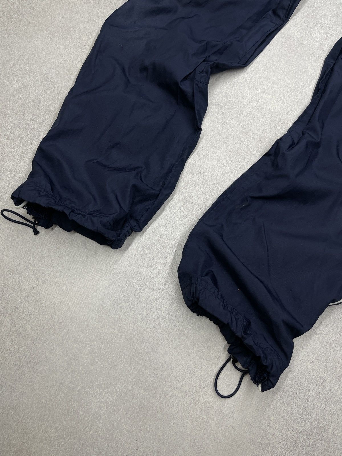Nike Vintage Nike Nylon Sweatpants Navy Drill Y2K TECH ACG Size S Size US 30 / EU 46 - 5 Thumbnail