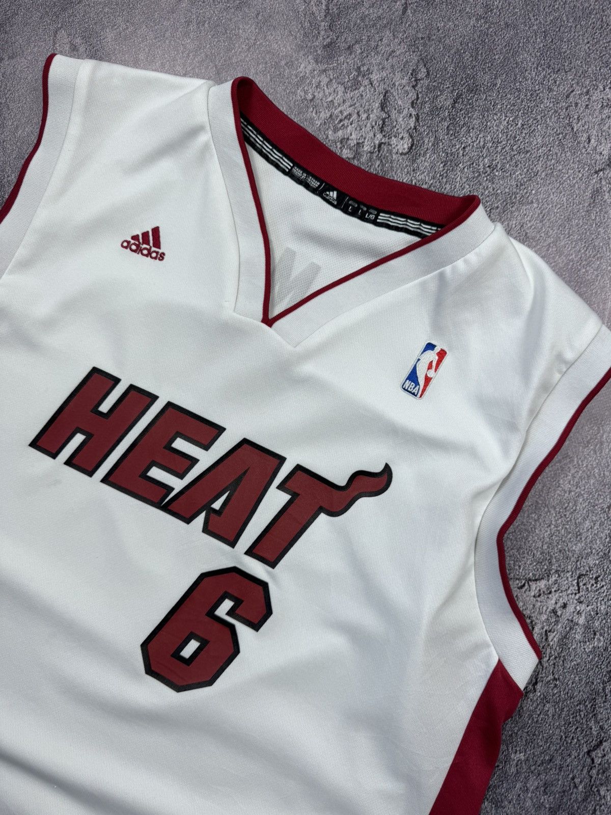 Adidas Miami Heat LeBron James #6 Adidas NBA Jersey — Vintage Heat Size US L / EU 52-54 / 3 - 2 Thumbnail