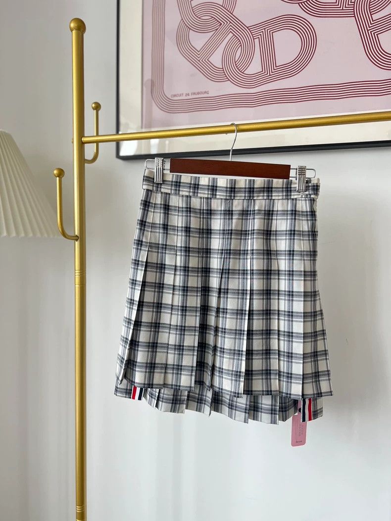 Thom Browne Thom Browne Wool pleated skirt Size 25" / US 0 / IT 36 - 1 Thumbnail