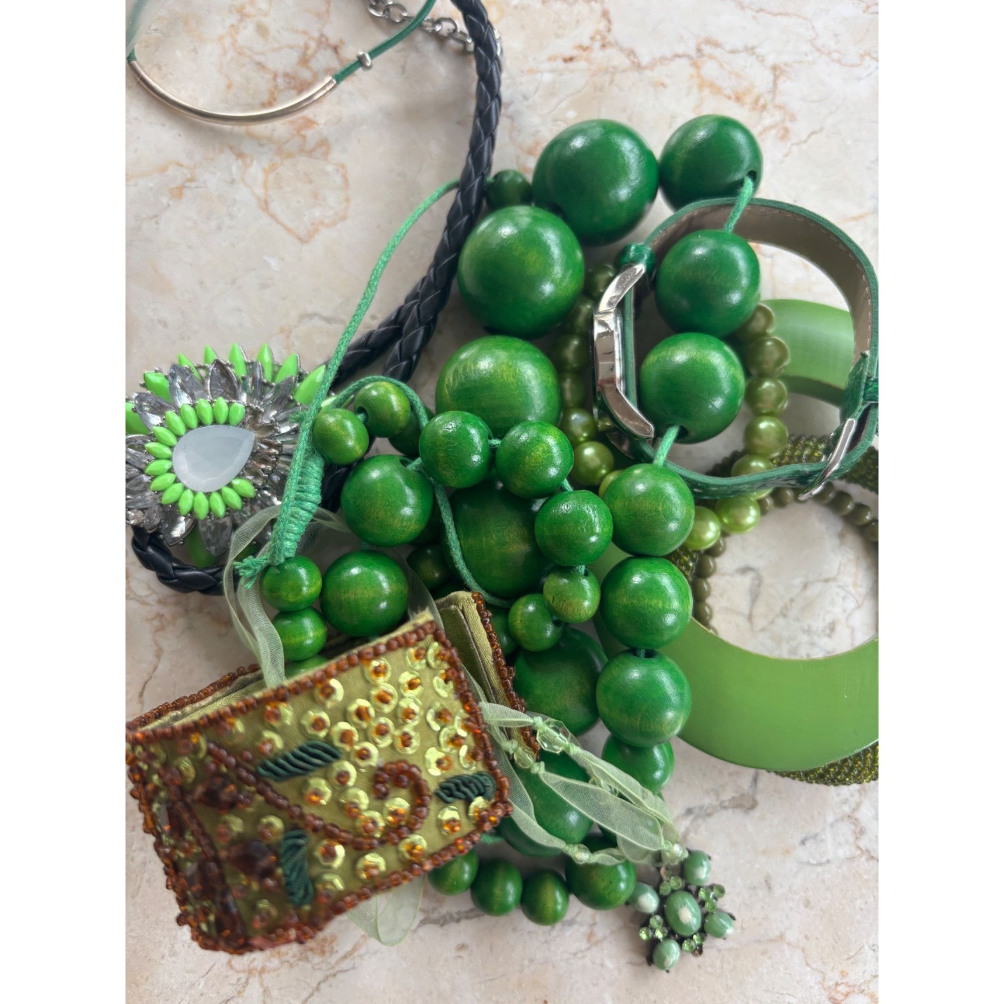 Mixed Green Jewelry Lot: Beaded Necklaces Bracelets Bangles, Women's
