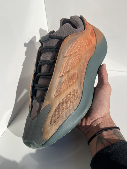 yeezy 700 v3 copper