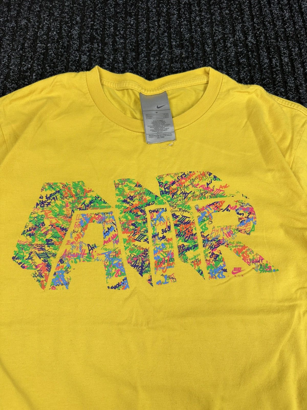 Nike Vintage Y2K Nike AIR 3D logo Streetwear Yellow Tee T shirt Size US M / EU 48-50 / 2 - 2 Thumbnail