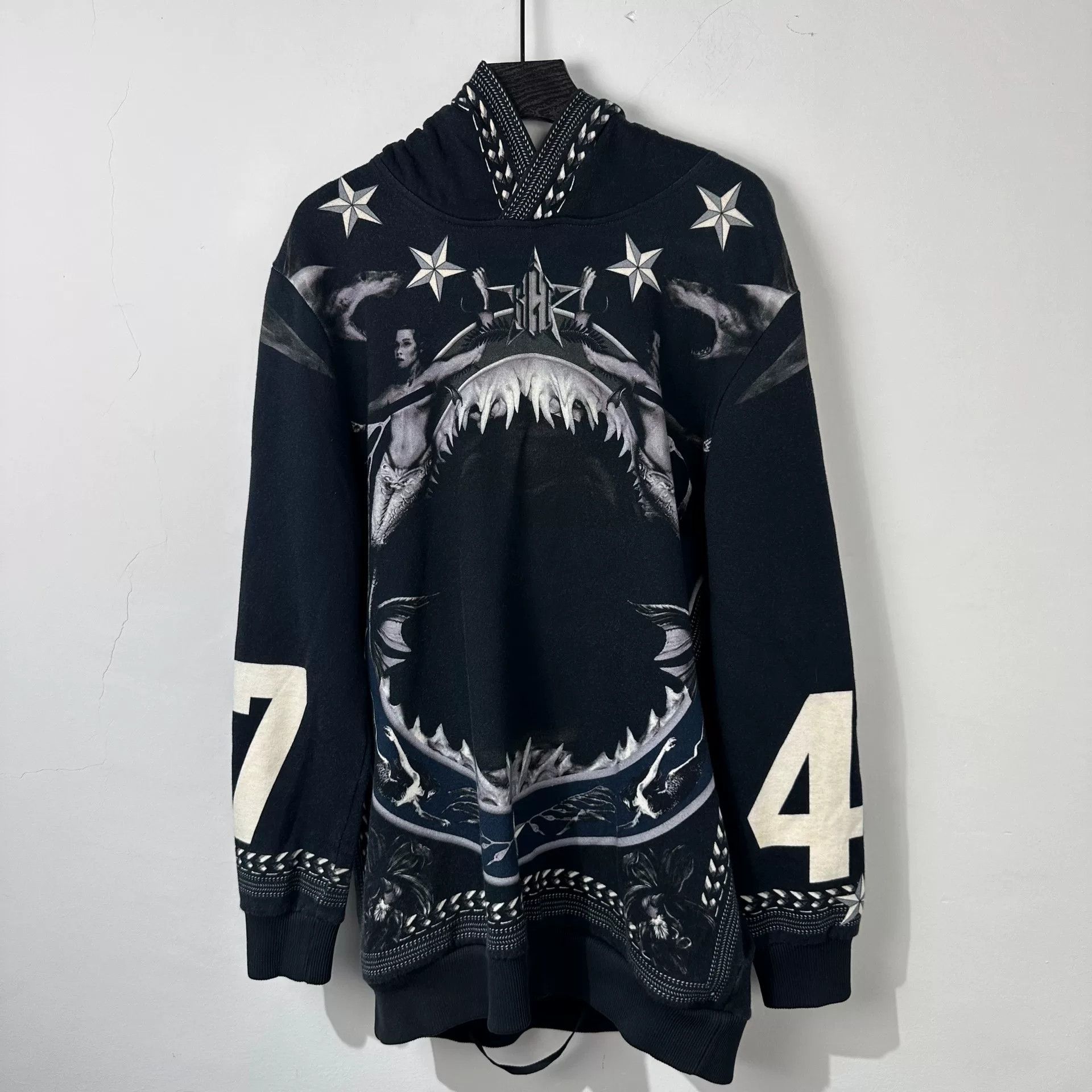 Givenchy Givenchy Shark Hoodie xxs Men Size US XXS / EU 40 - 1 Thumbnail