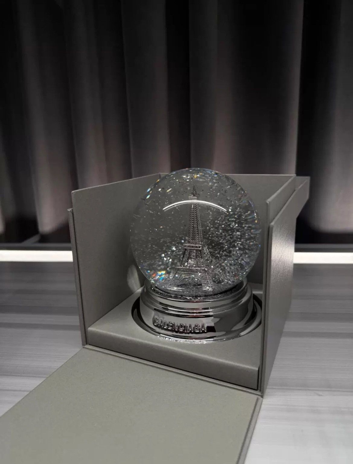 Balenciaga Balenciaga snowball gift | Grailed Balenciaga Balenciaga snowball gift | Grailed