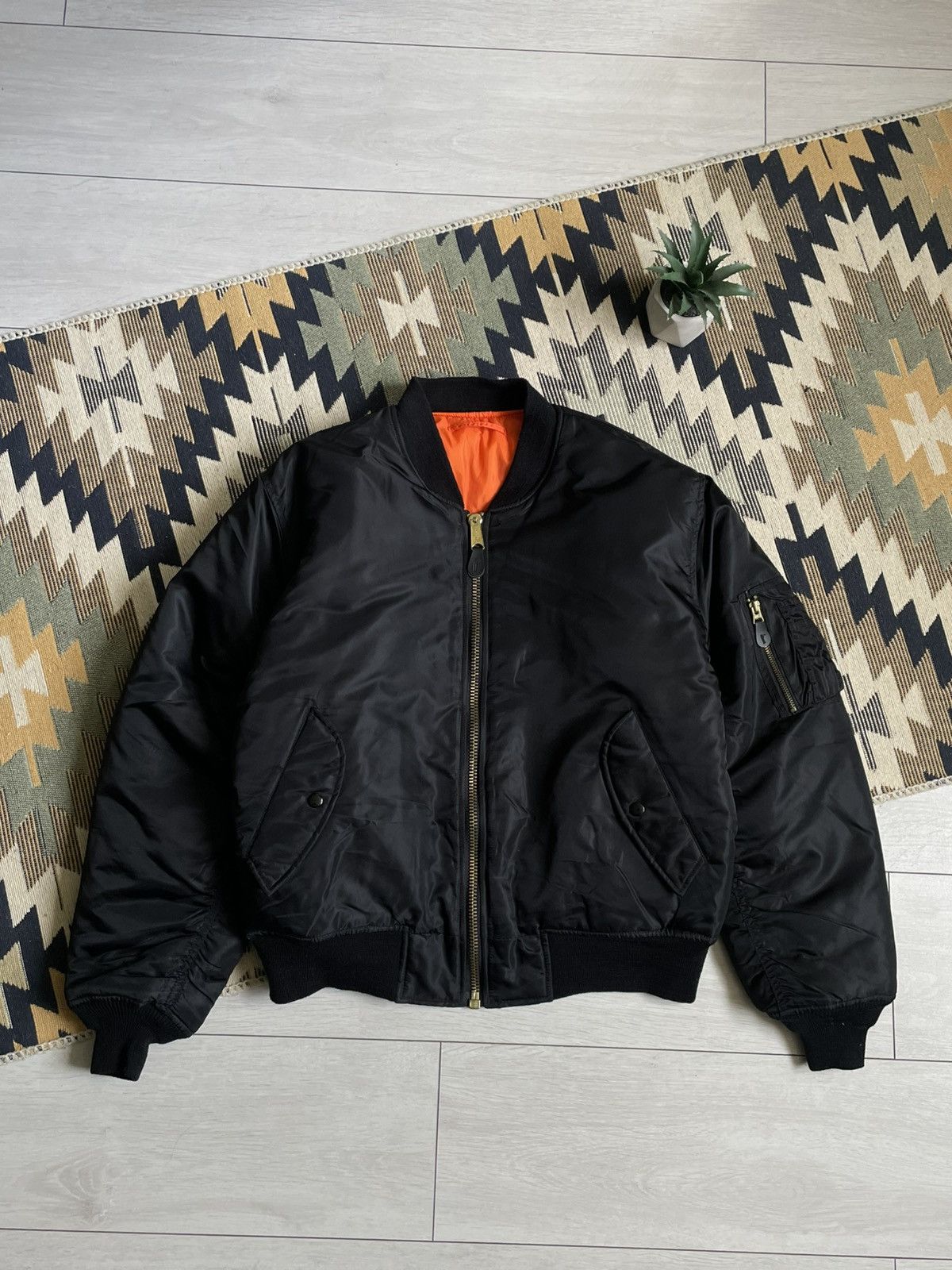 Warner Bros ❗️RARE❗️Vintage F.C. Barcelona Warner Bros MA-1 Flyers Bomber Size US M / EU 48-50 / 2 - 5 Thumbnail