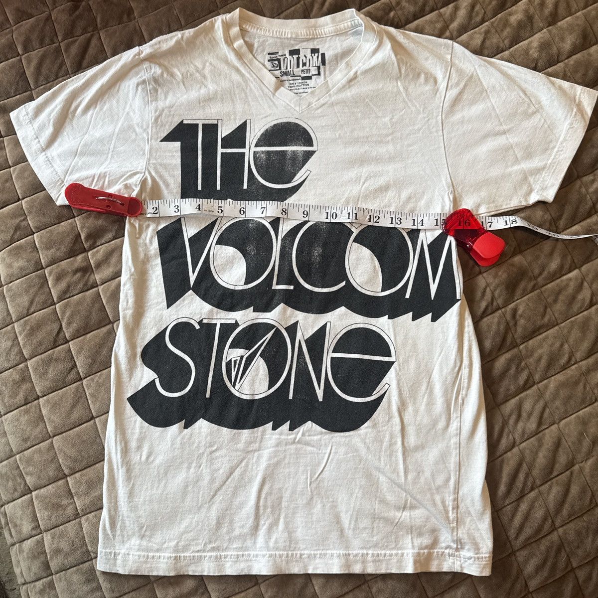 Volcom Vintage Y2K Volcom Stone Graphic Tee White V-Neck Small Size S / US 4 / IT 40 - 3 Thumbnail