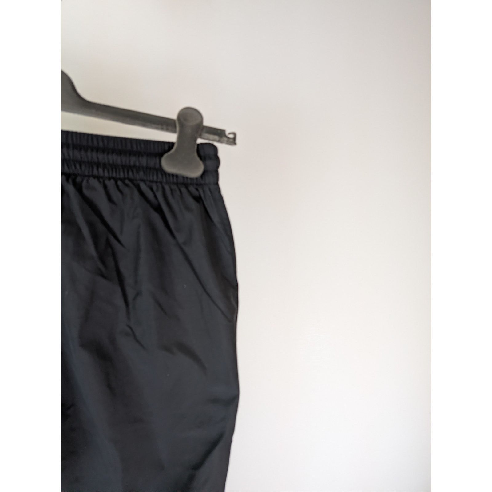 Adidas × JJJJound o1rshd1 JJJJ Trackpant Sweatpants in Black Size US 32 / EU 48 - 13 Thumbnail