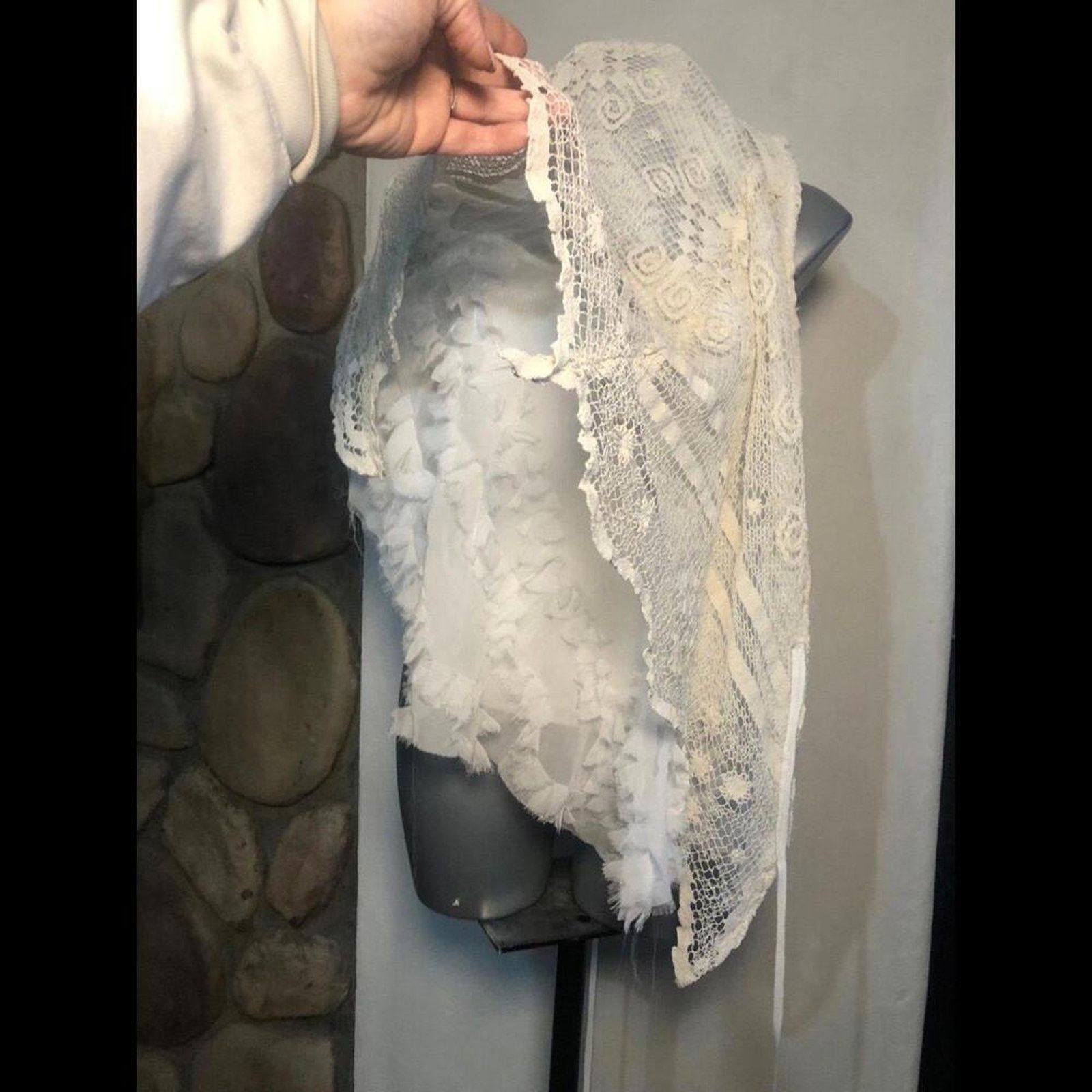 Other Silk knitted embroidered wrap skirt with ruffle under Size 30" / US 8 / IT 44 - 8 Thumbnail
