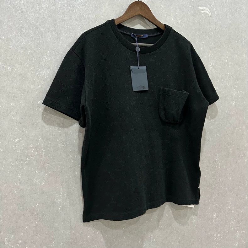 Louis Vuitton Louis Vuitton Black pocket full print short sleeve Size US M / EU 48-50 / 2 - 3 Thumbnail
