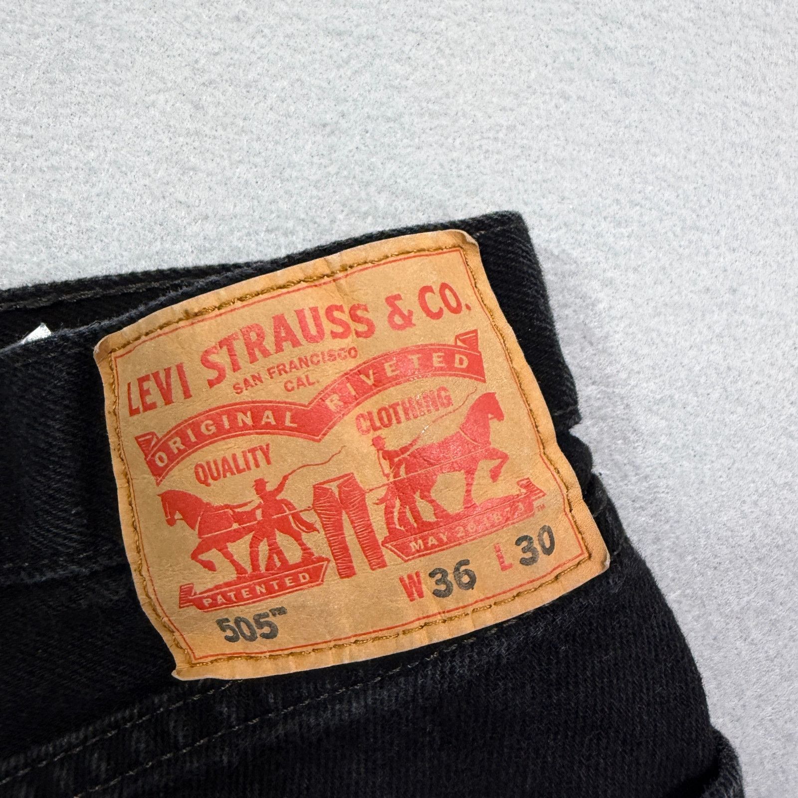 Levi's Levis 505 Jeans Men's 36x30 Black Straight Leg Denim Zip Fly Size US 36 / EU 52 - 5 Thumbnail