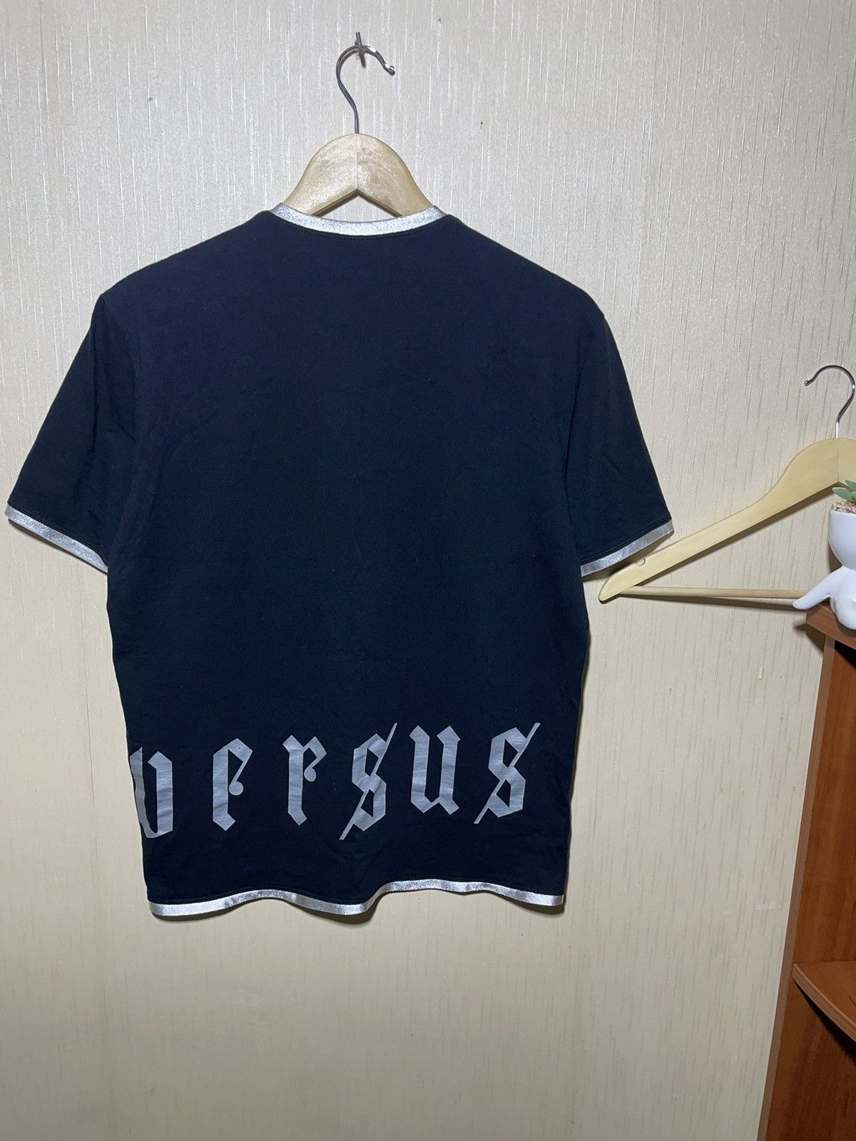 Versace × Vintage Gianni Versace Versus rare vintage T shirt Size US M / EU 48-50 / 2 - 3 Thumbnail