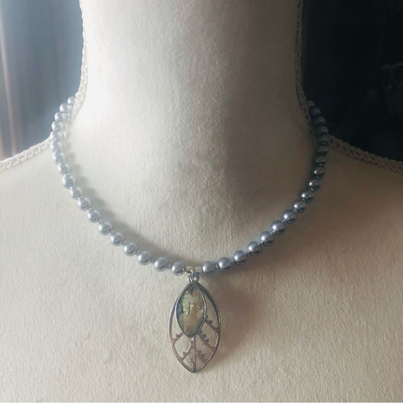 Handmade Handcrafted repurpose abalone shell botanical Pearl necklace Size ONE SIZE - 2 Thumbnail
