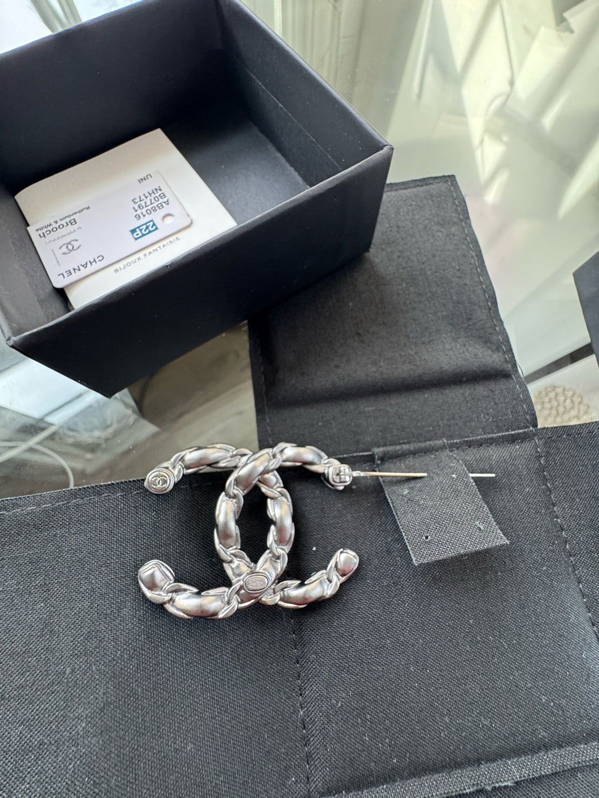 Chanel Chanel Brooch Size ONE SIZE - 2 Thumbnail