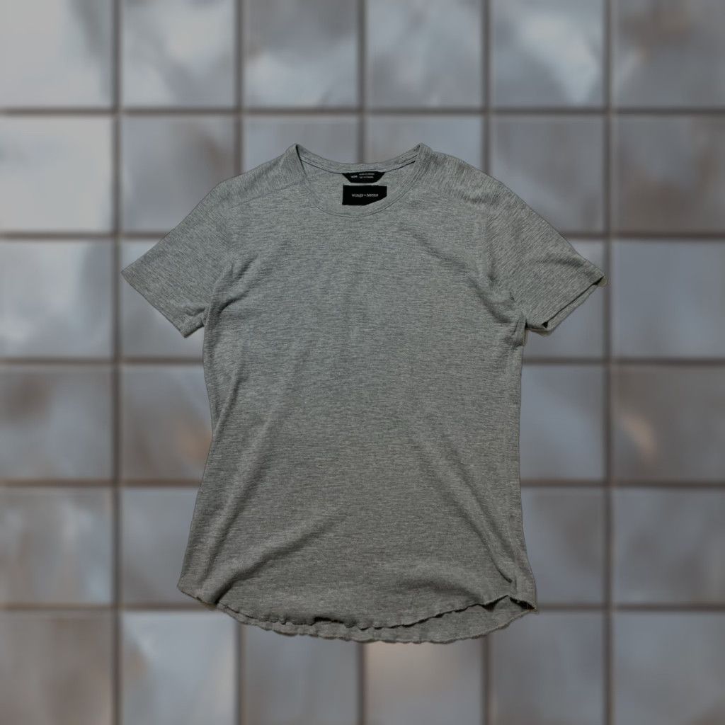 Vintage Wings + Horns Heather Gray Textured Cotton Curved Hem Crewneck T-Shirt M Mens Size M Size US M / EU 48-50 / 2 - 1 Thumbnail