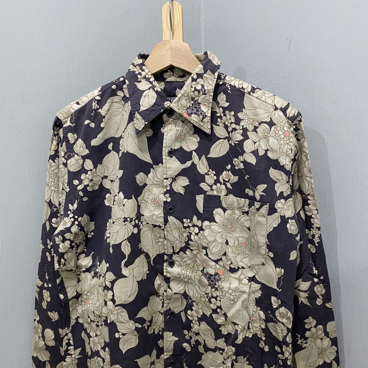 Tornado Mart Vintage Y2K Tornado Mart Japan Floral Pattern L/S Shirt Size US M / EU 48-50 / 2 - 3 Thumbnail