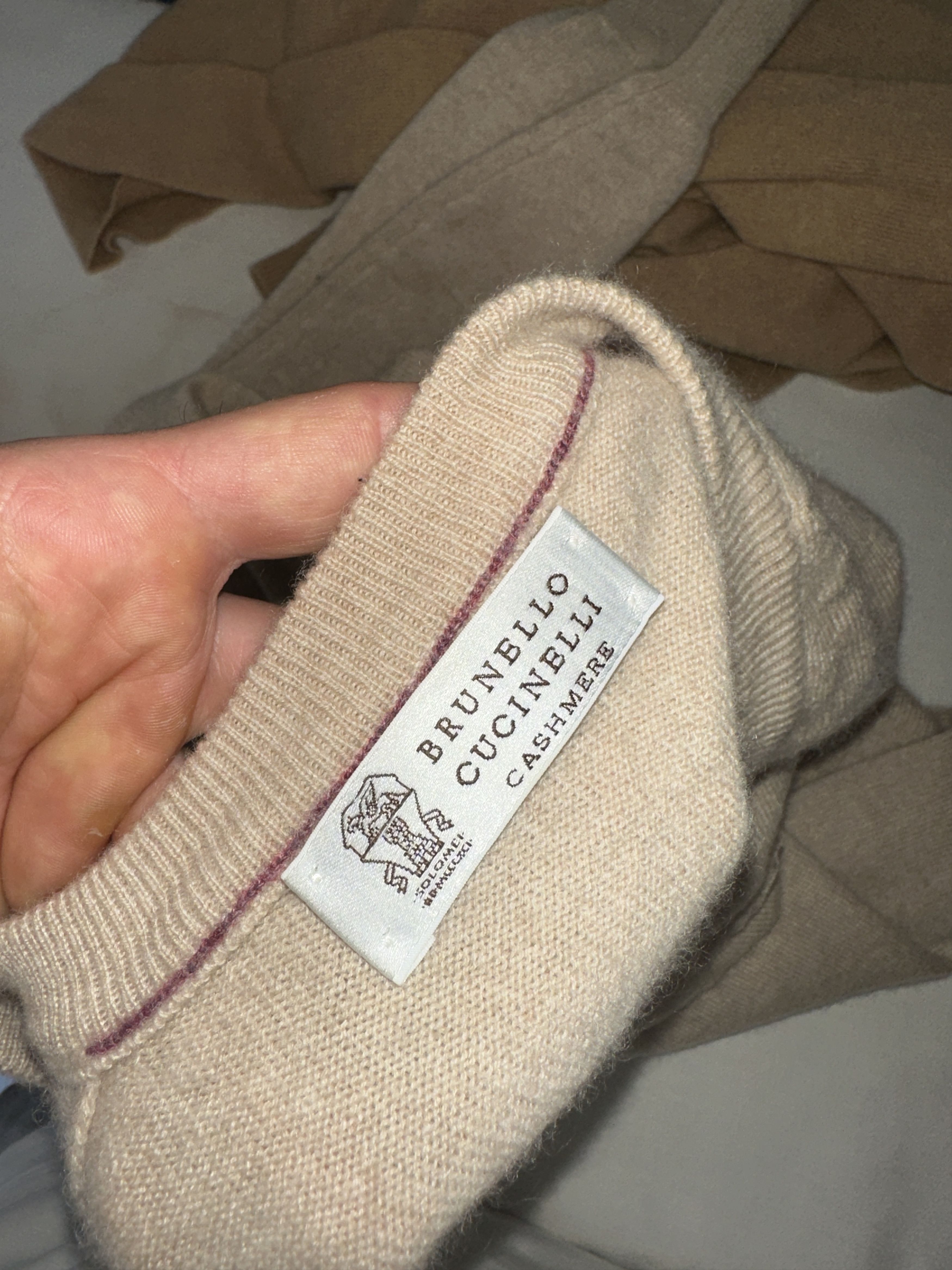 Brunello Cucinelli Pure Cashmere Brunello Cucinelli Light V Neck Size 52 L XL Size US L / EU 52-54 / 3 - 17 Thumbnail