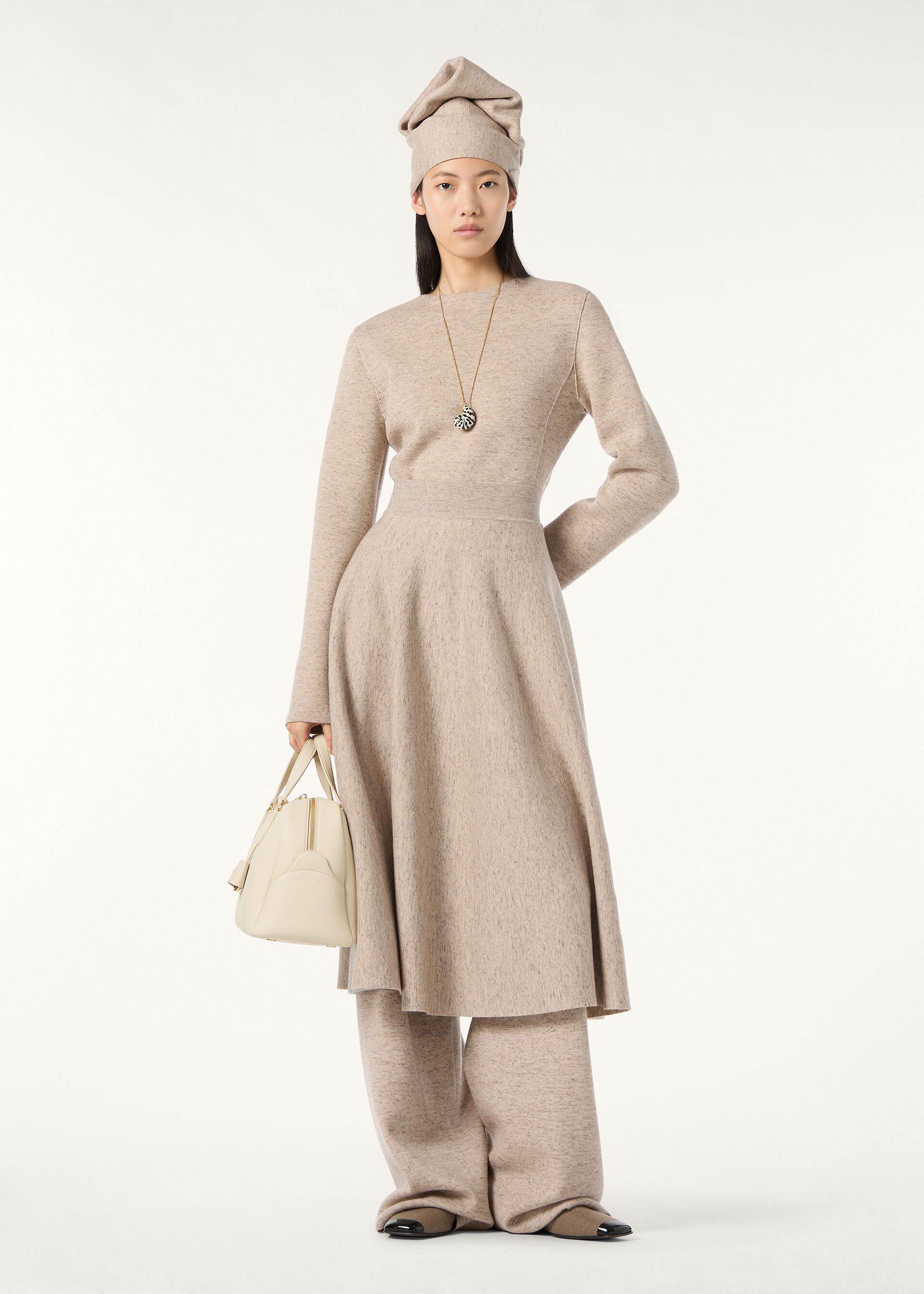 Loro Piana os11x0326 FAQ9064 Willow Crewneck Sweater in Quinoa Cream Size XS / US 0-2 / IT 36-38 - 2 Thumbnail