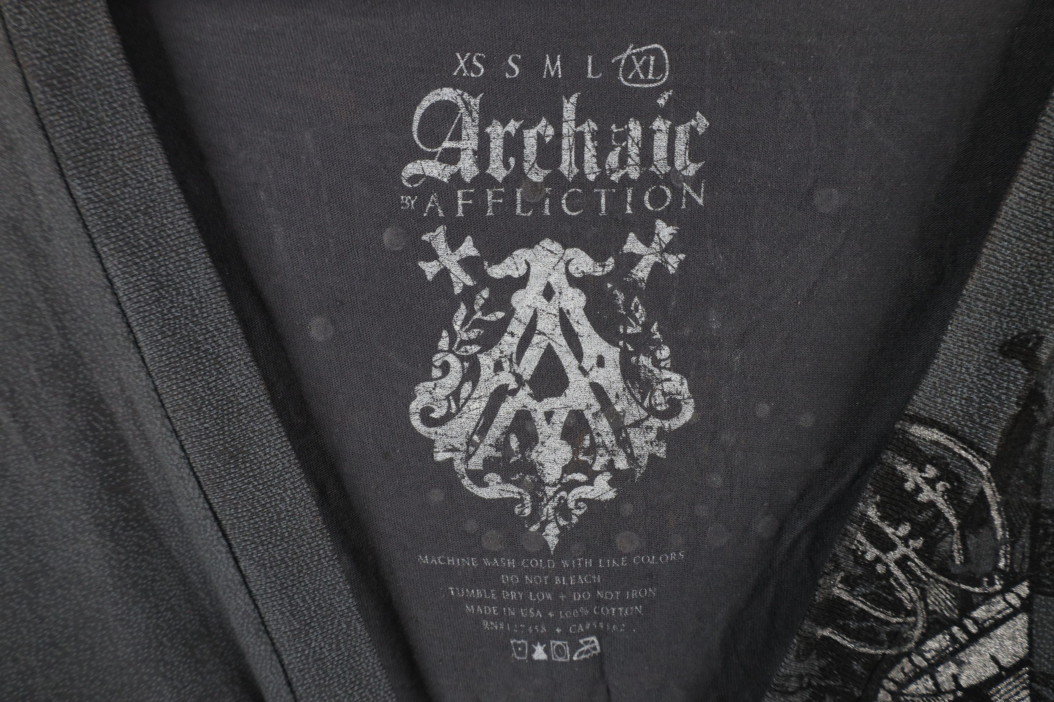 Affliction × Vintage Vintage Affliction Sword Tribal Cross UFC MMA T-Shirt USA Size XL / US 12-14 / IT 48-50 - 7 Thumbnail