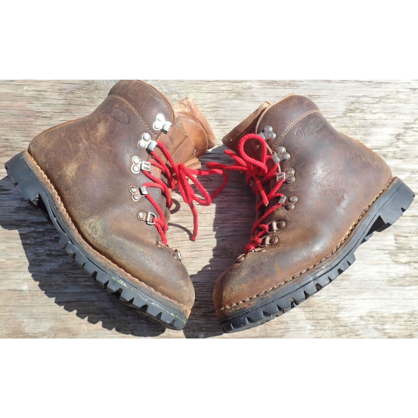 Vasque VINTAGE Vasque Leather Hiking Boots Mens 9 Brown 1982 80s 90s Distressed Leather Upper Leather Lining Leather Sole Read Size US 9 / EU 42 - 4 Thumbnail