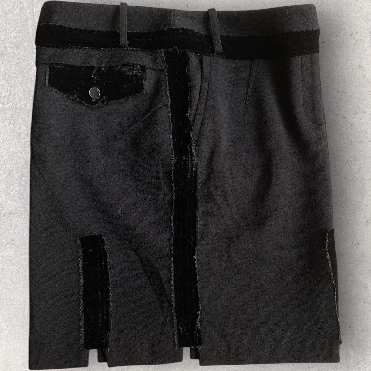 John Galliano Fall 2006 Velour Patchwork Skirt Size 28" / US 6 / IT 42 - 4 Thumbnail