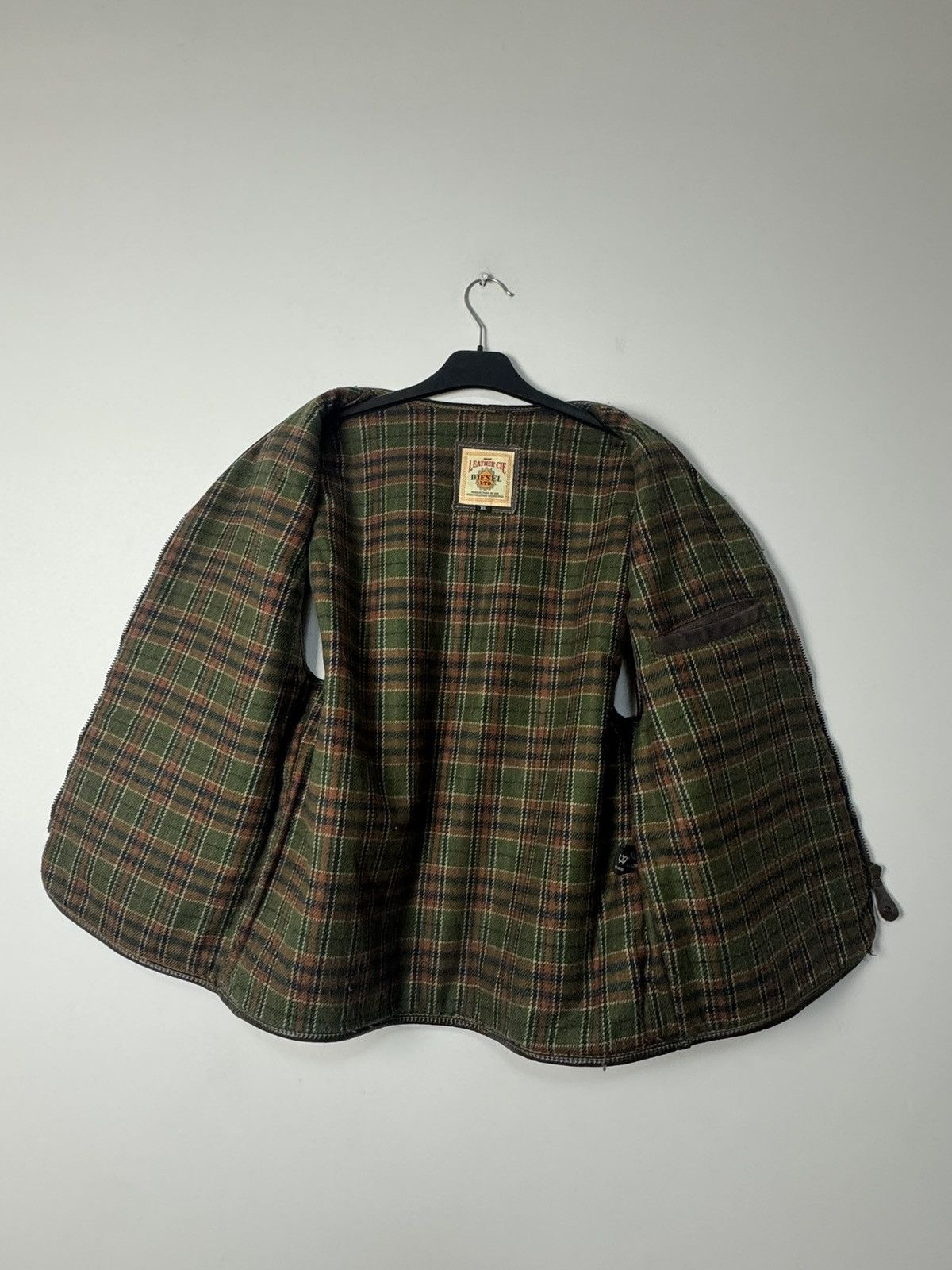 Diesel Vintage Diesel Leather Suede VestPlaid Lined Archive 90s Size US XL / EU 56 / 4 - 12 Thumbnail