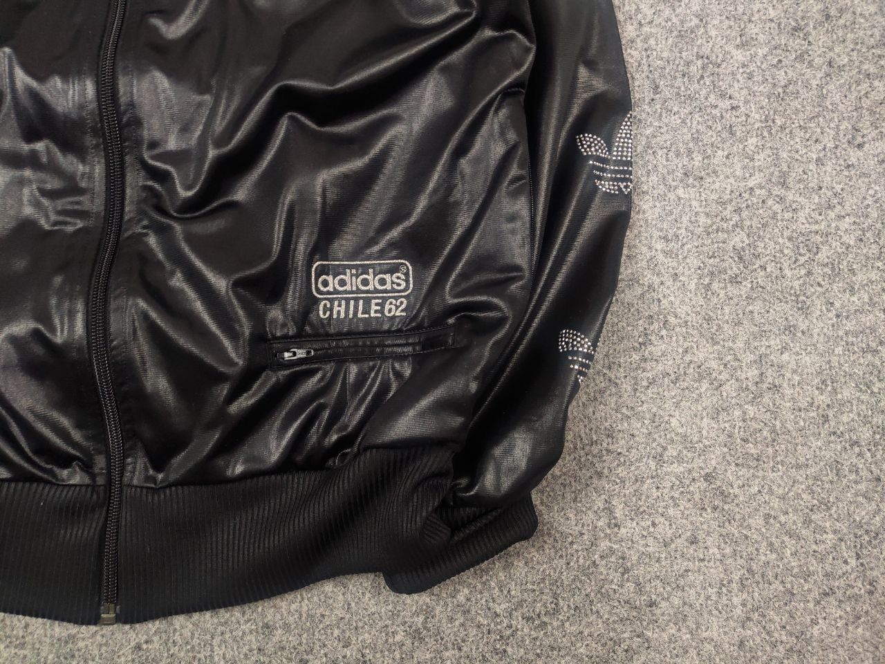 Adidas Vintage Adidas Originals Chile 62 Track Top Zip Jacket Black Size M / US 6-8 / IT 42-44 - 9 Thumbnail