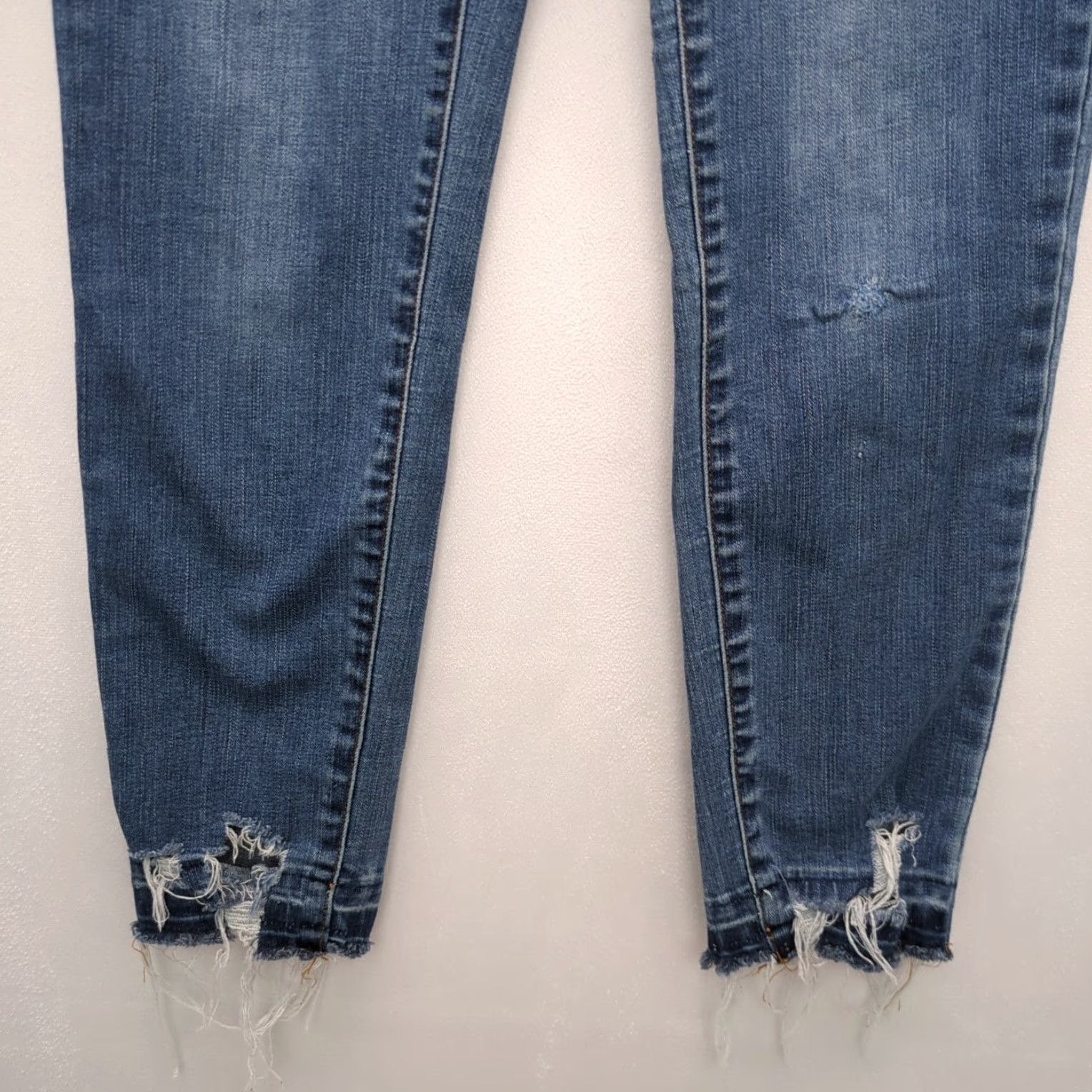Vintage Aéropostale Jeans Skinny Floral Embroidered Frayed Leg Denim Blue Women's Size 6 Size 28" / US 6 / IT 42 - 4 Thumbnail